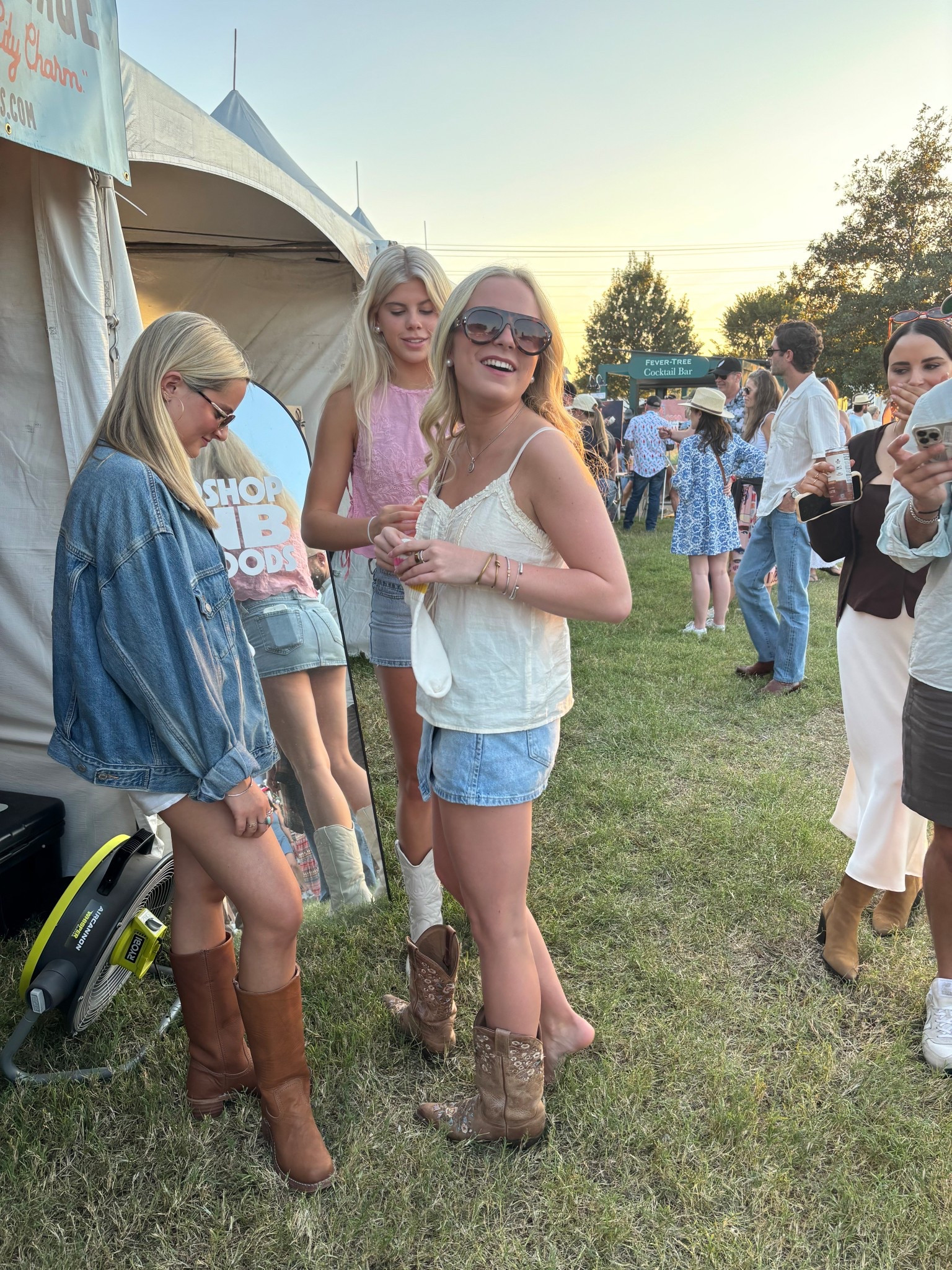 Delaney’s glasses. 🥰