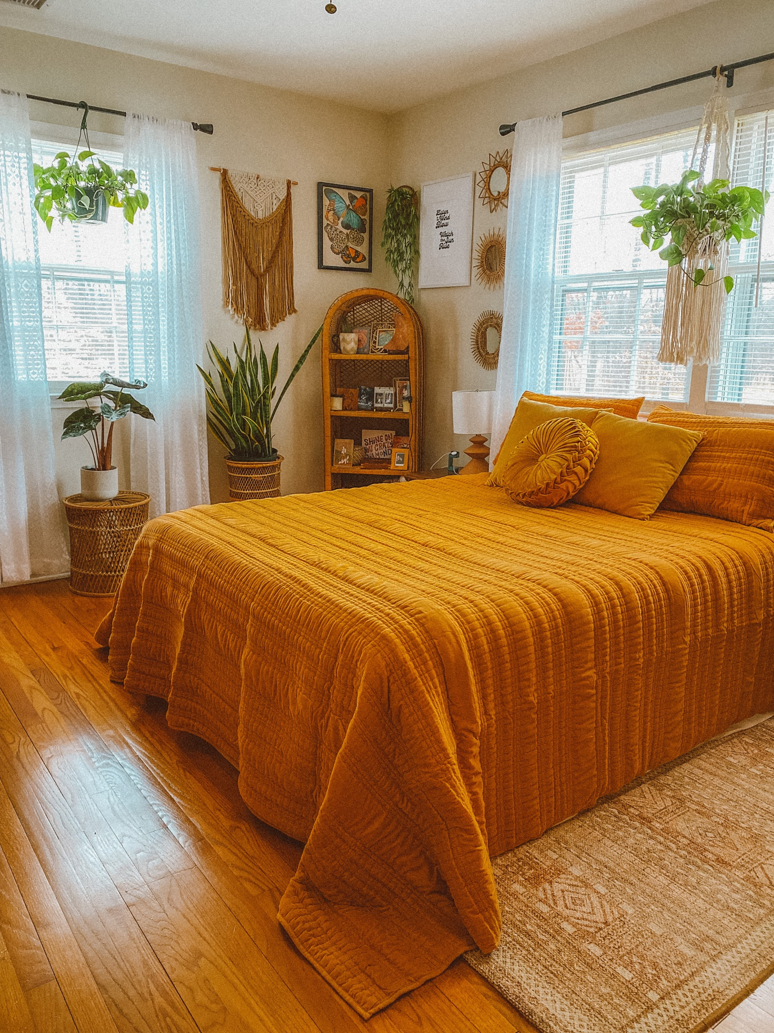 Bedroom jungle vibes 🌿


#LTKunder50 #LTKhome #LTKstyletip