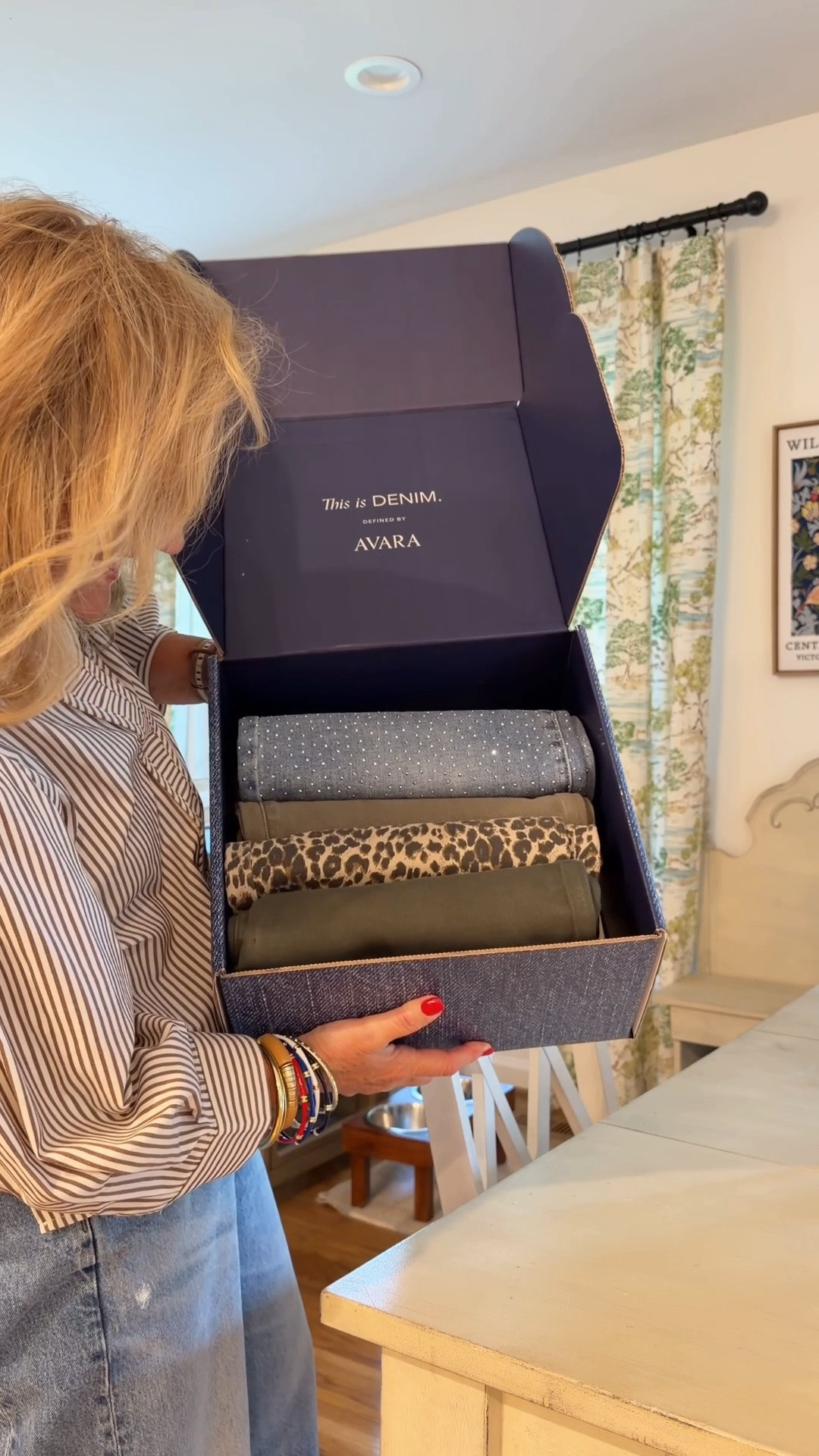 New denim from
Avara! Everything is size medium or 29 except the sparkle jeans. I sized down to a 28
Use my code NANETTE15 for 15% off your Avara order good only 1 time 

Colored jeans, wide leg jeans, leopard barrel jeans under $100 denim fall outfits we’re now denim

#LTKOver40 #LTKootd #LTKMidsize