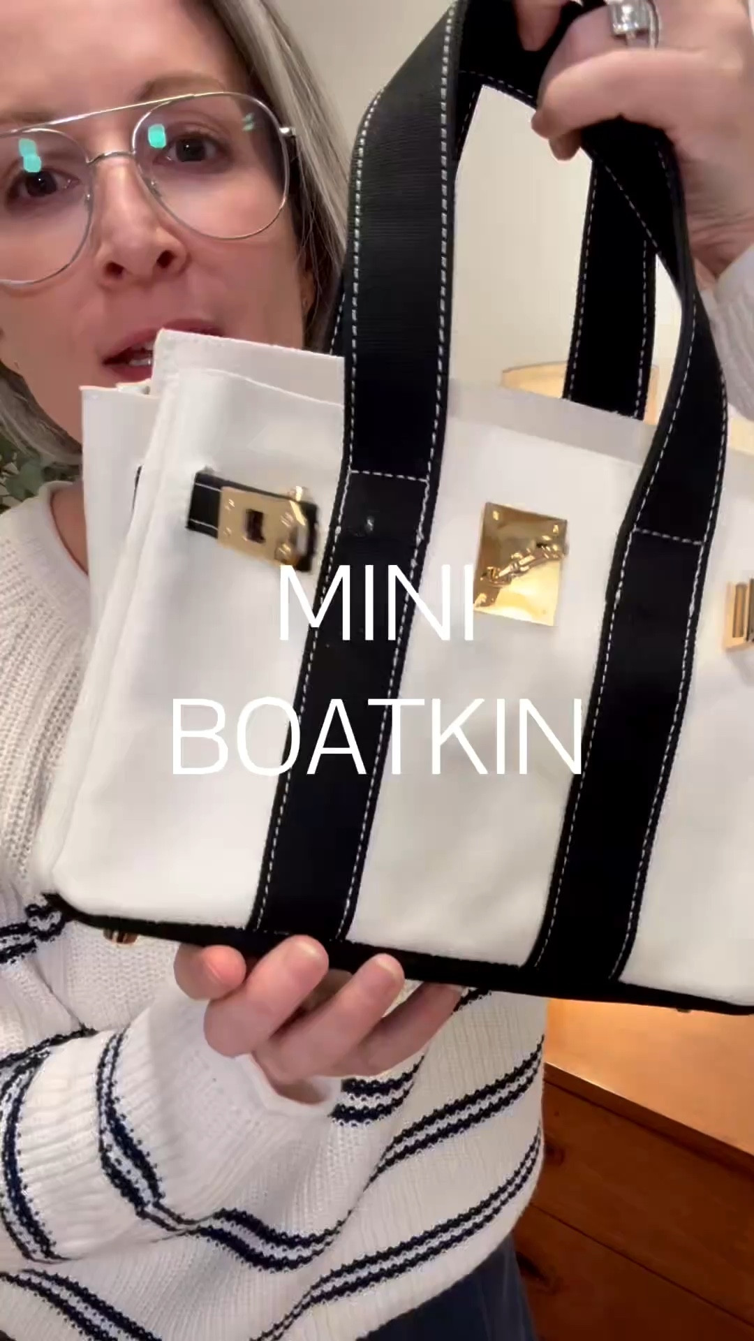 This is such a cute Hermes-inspired “boatkin” purse! 👜  #nauticalvibes 🤷🏻‍♀️#wirkin #handbag #springstyle (ad)  

#LTKootd #LTKgrwm #LTKdayinmylife