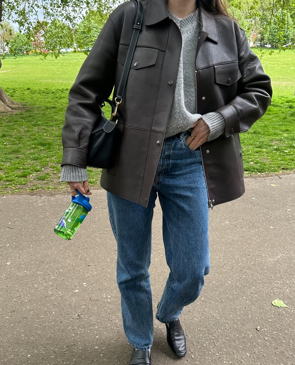 Little spring round-up of what I actually wore last week. The jumper is the Balla Slouch V-Neck from &Daughter, and jeans are the Still Here Childhood Jeans in Classic Blue. I have linked similar below.

 

#LTKspring #LTKstyletip