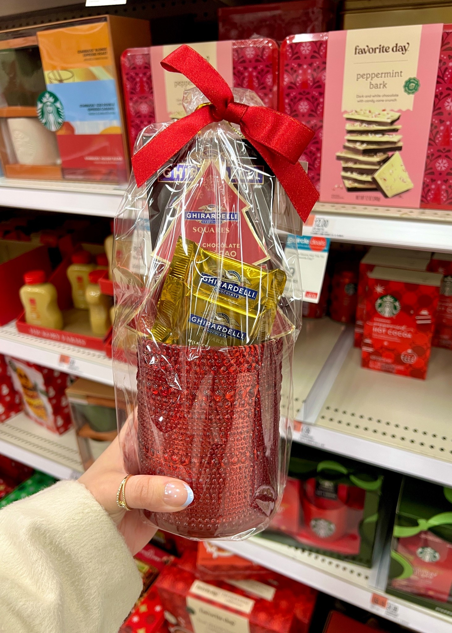 DesignPac Ghirardelli Winter Lights Candle Holder Christmas Gift Set - 2.66oz

#LTKHoliday #LTKFindsUnder50 #LTKGiftGuide