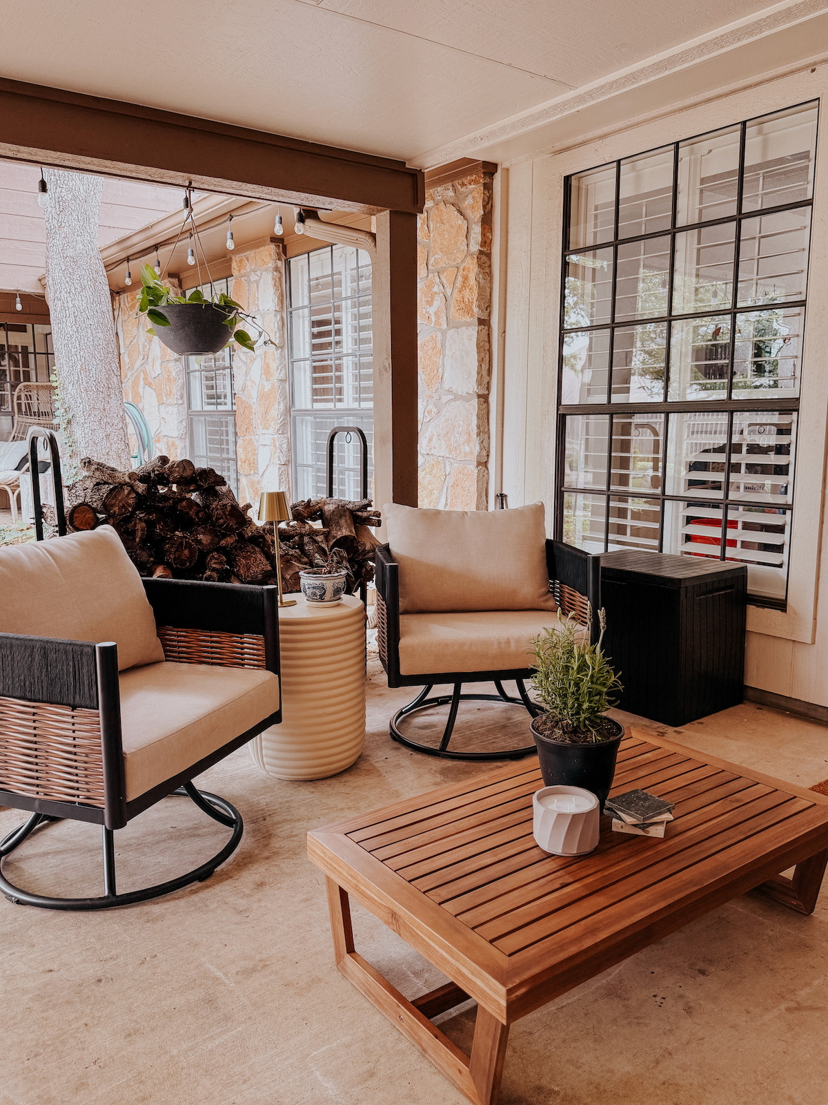 2026 HOME TOUR | PATIO SEATING AREA 

 #LTKSeasonal #LTKHome