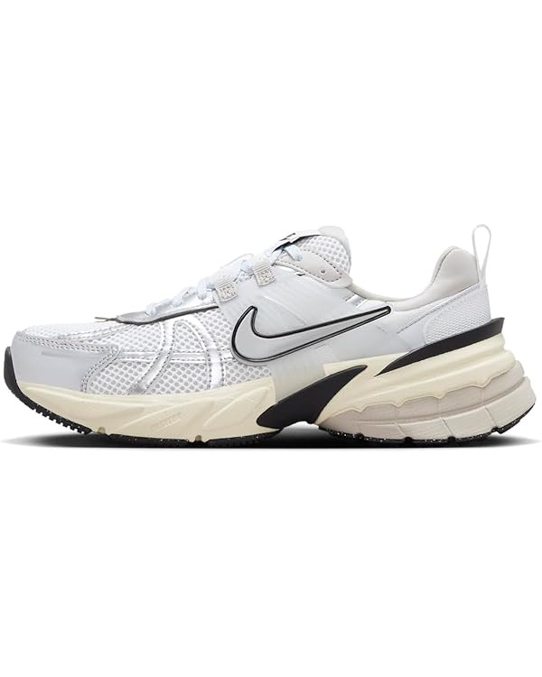 Nike Women's Sneaker | Amazon (US)