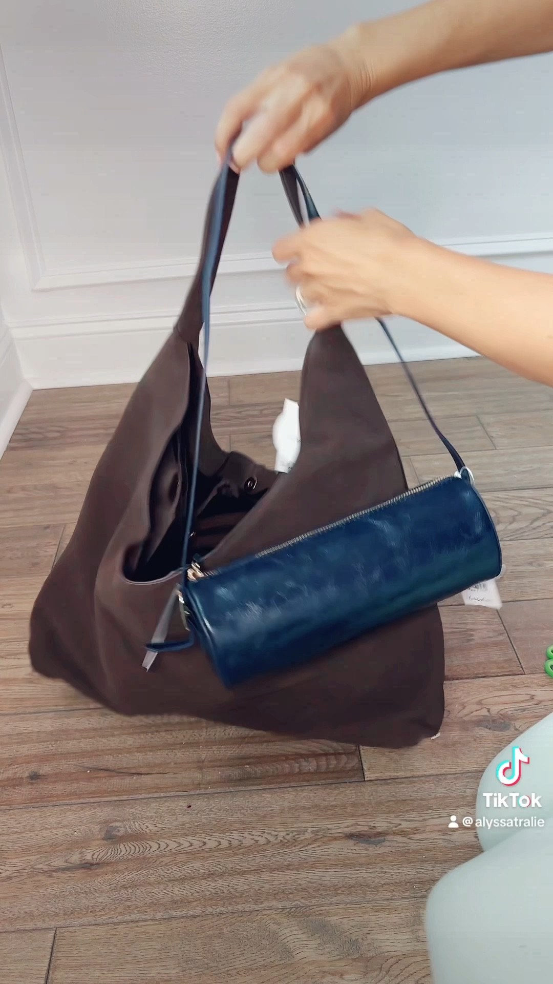 Get Fall Ready with these two staple styles 💼  #modaluxe #fallfashion #fallbags #suede #leather

#LTKItBag #LTKStyleTip #LTKFindsUnder100