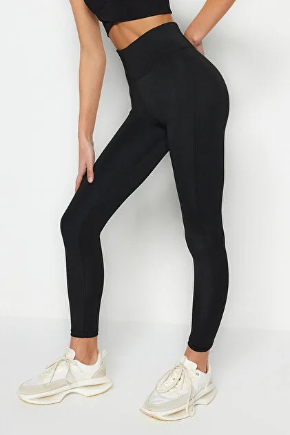 Trendyol Collection Schwarze gestrickte Sportstrumpfhose mit breiter Taille und extra Erholung in... | Trendyol DE