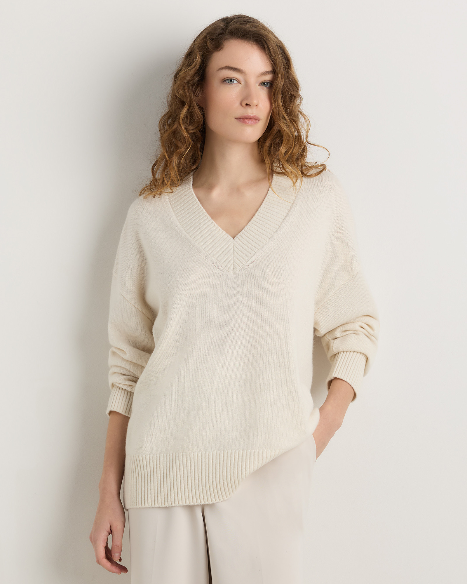 Quince | Women's Mongolian Cashmere Oversized V-Neck Sweater in Ivory, Size XS | Quince