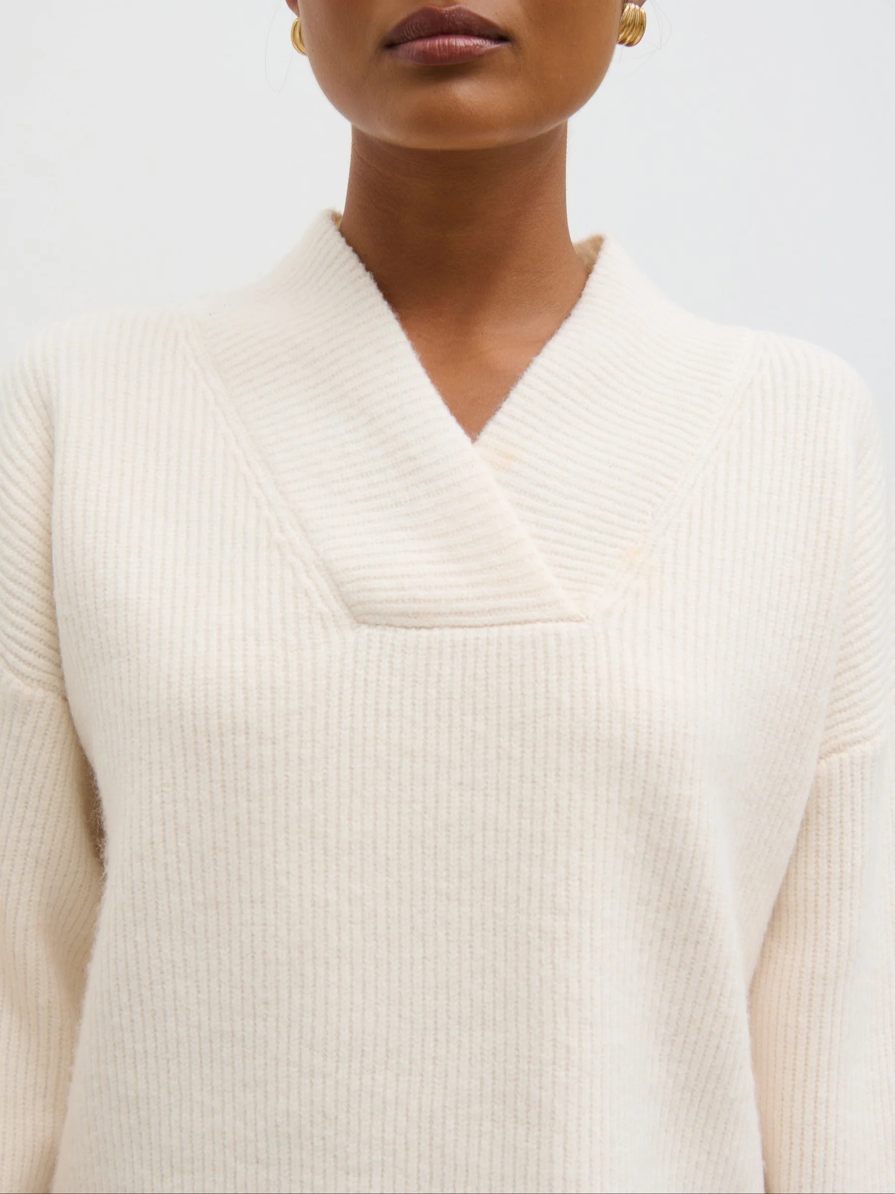 Briana Chunky V-Neck Knit Jumper - Cream | Pretty Lavish (UK)