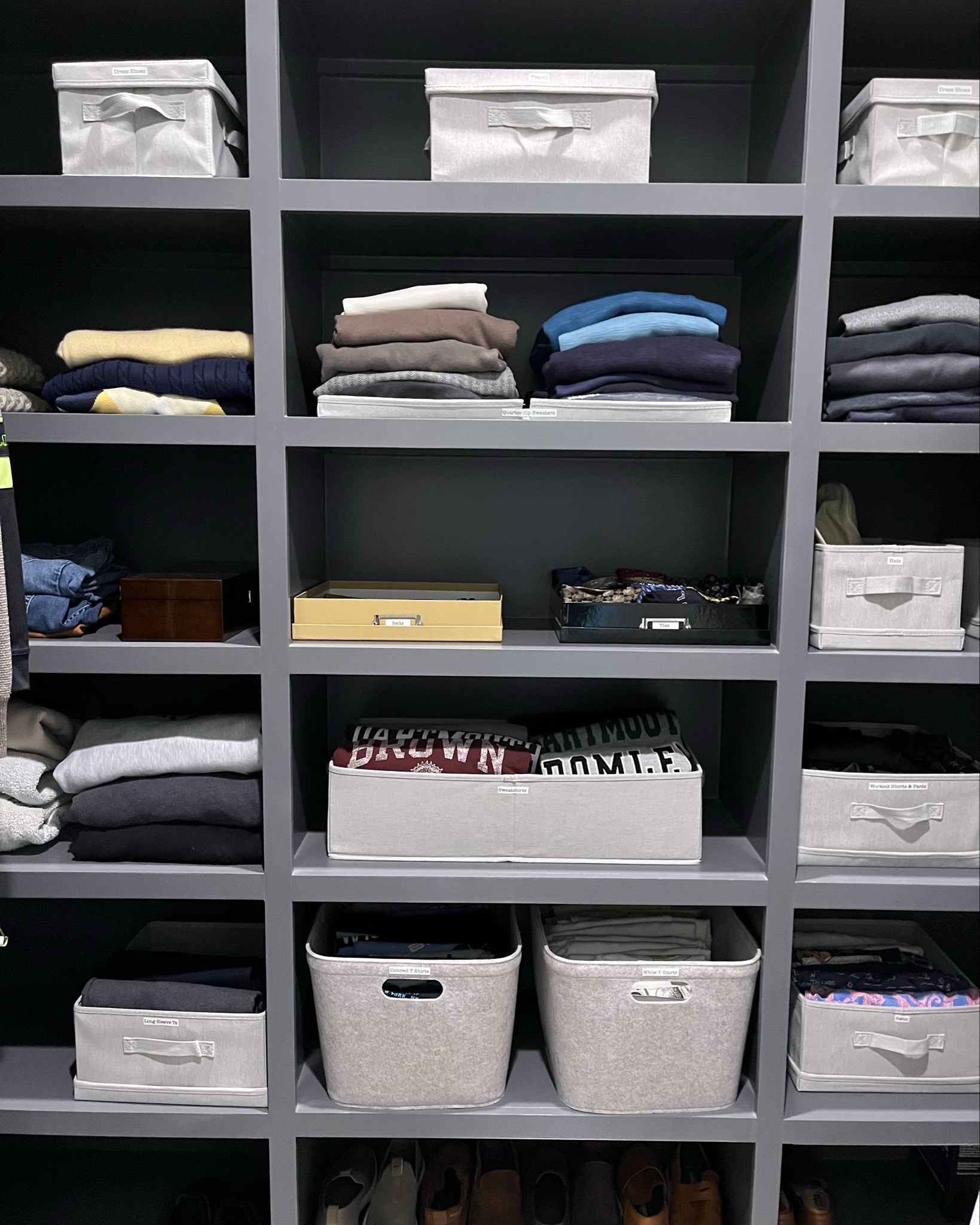 Men’s BEFORE & AFTER closet make-over⭐️🌟 Thanks @target 
.
.
.
#target #targetdoesitagain #founditatrarget #OrganizedLife
#savannahorganizer 
#houseofvon  #savannah #professionalorganizer #declutter #professionalorganizing  #cluttertoClarity #closetgoals 

#LTKMostLoved #LTKHome #LTKStyleTip