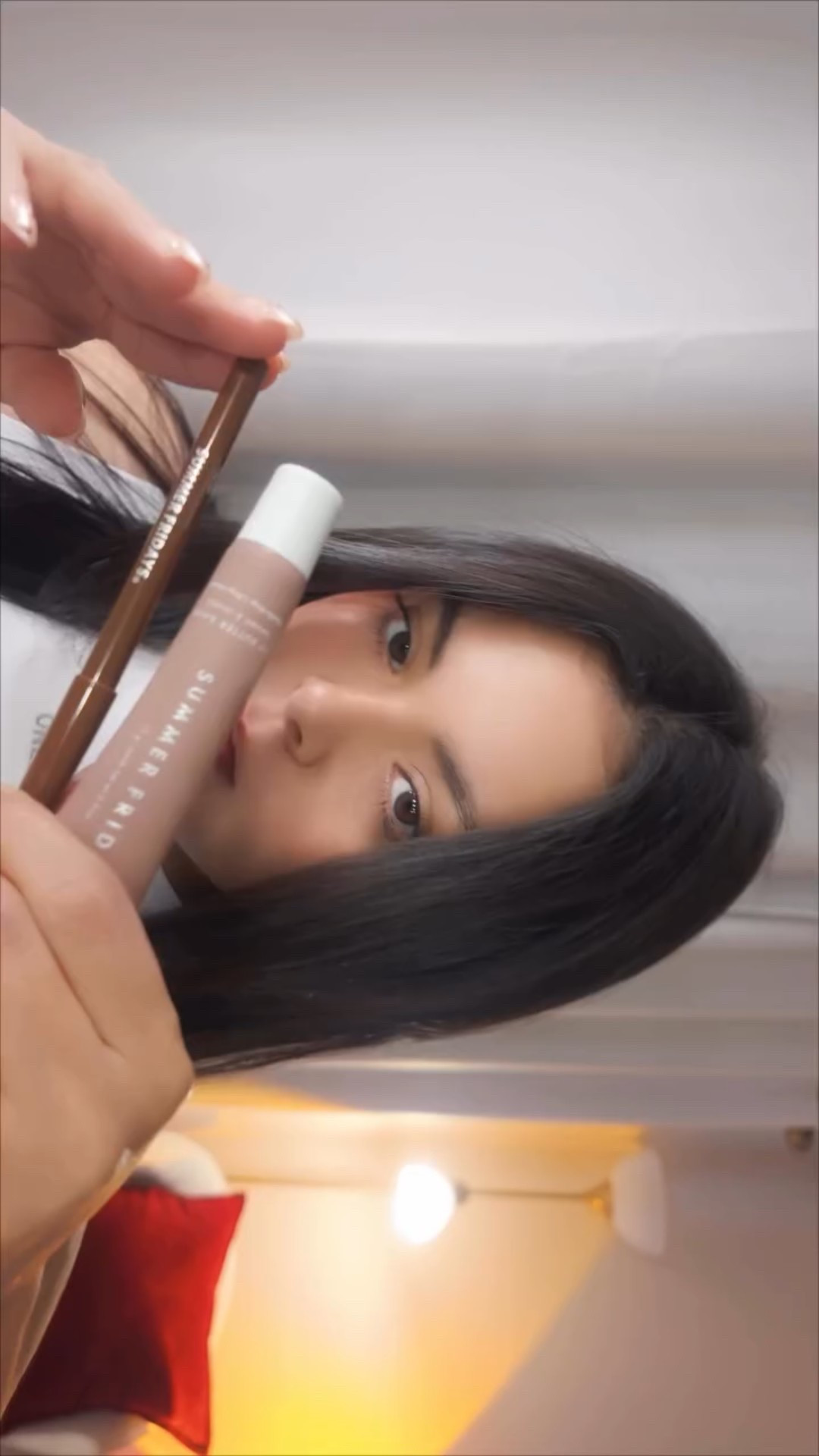 Lip combo of the day 🤎☕️

@summerfridays Softline Lip liner in shade brownie
@summerfridays Lip Butter Balm vanilla beige 🧁 

#summerfridays #summerfridayslipbutterbalm #softliner #lipliner