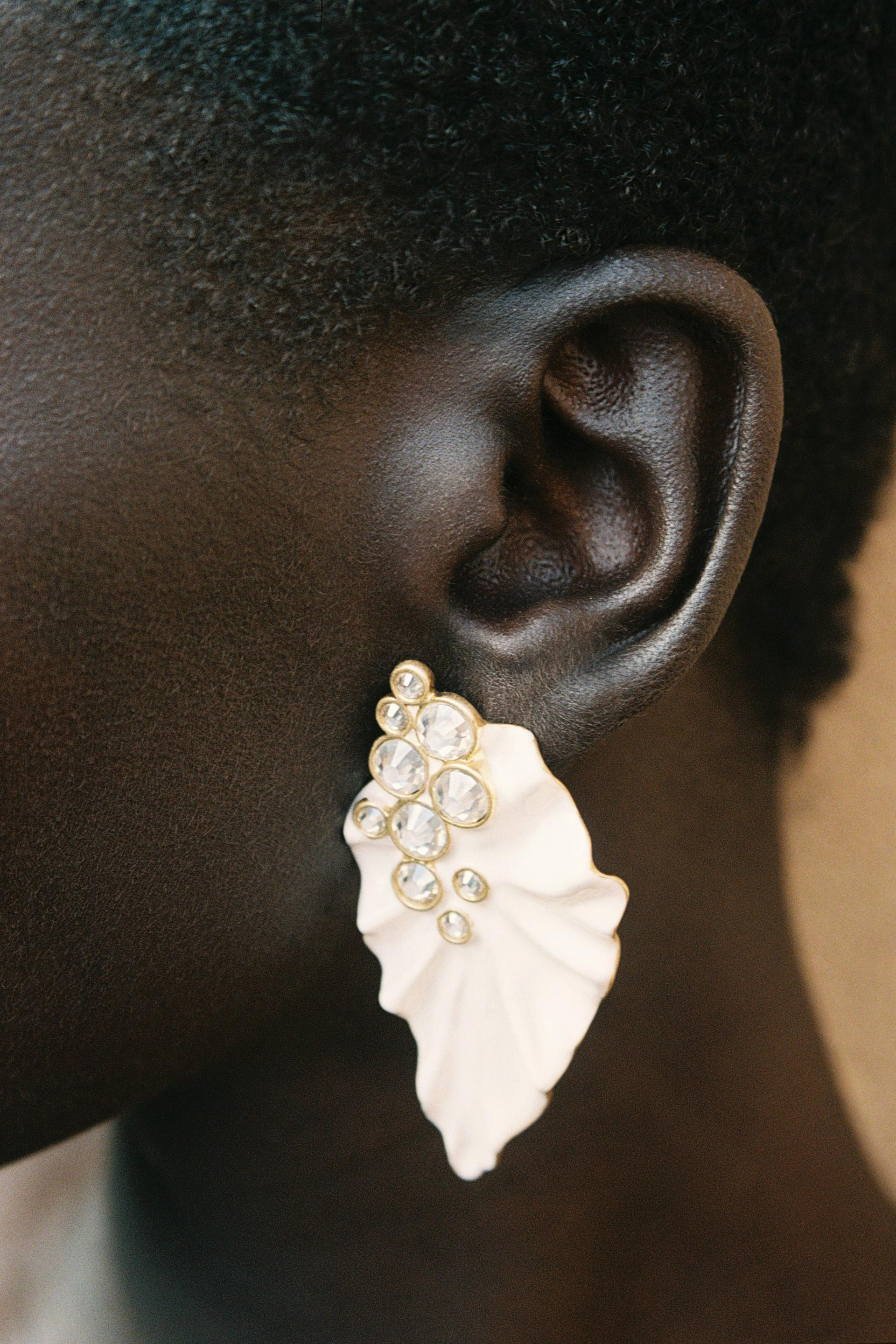 Zara - Bejewelled Leaf Earrings - Cream - M - Woman | Zara AU
