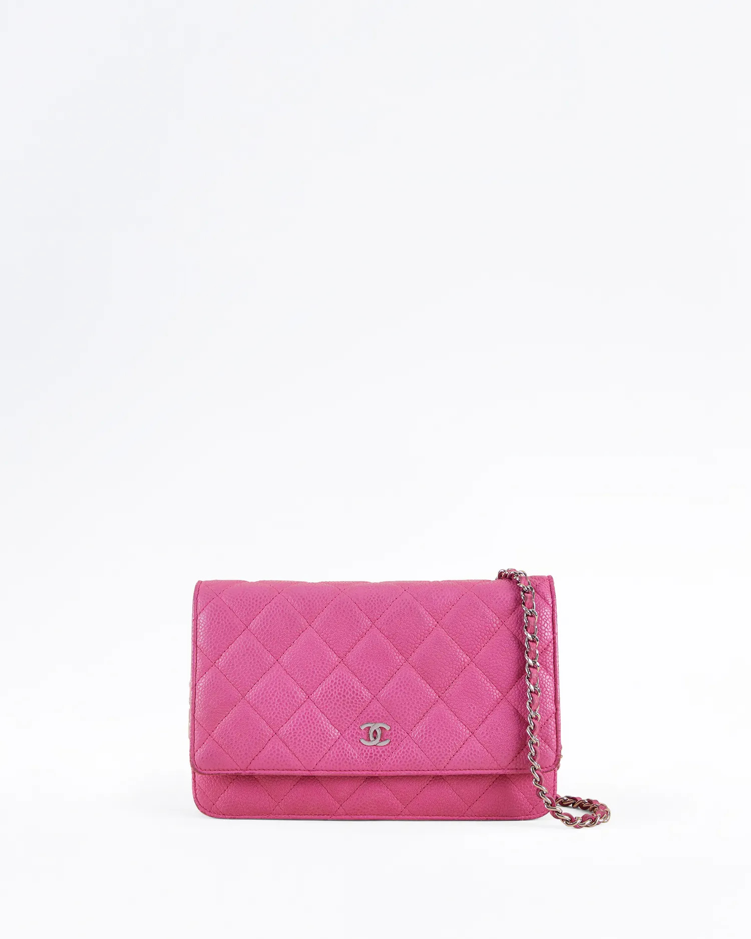 Caviar Quilted Wallet on a Chain | Vivrelle