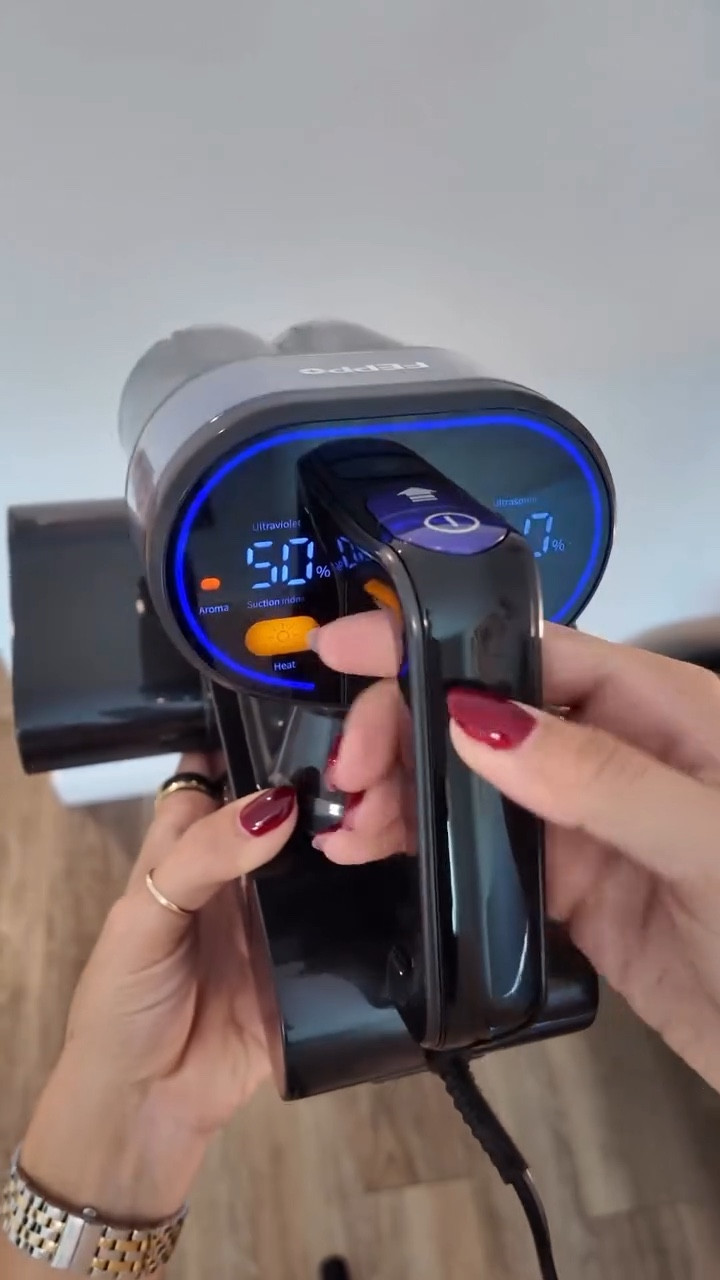 Definitivamente fue mi mejor “regalito de Navidad” adelantado🎁

De verdad: toda casa necesita esta aspiradora 

Comenta LINK y te lo envío, y aprovecha que está en oferta por Black Friday 👀🤑

@feppo_official 
#cleanhome #hometips #hygieneliving #homeessentials #deepcleaning #cleaningtips #cleaningmotivation #mattressvacuum #sofacleaning #amazonfinds #amazonfavorites #amazonhome #homegadgets #cleaninghack #casalimpia #hogarlimpio #navidad2025 #blackfridaysale