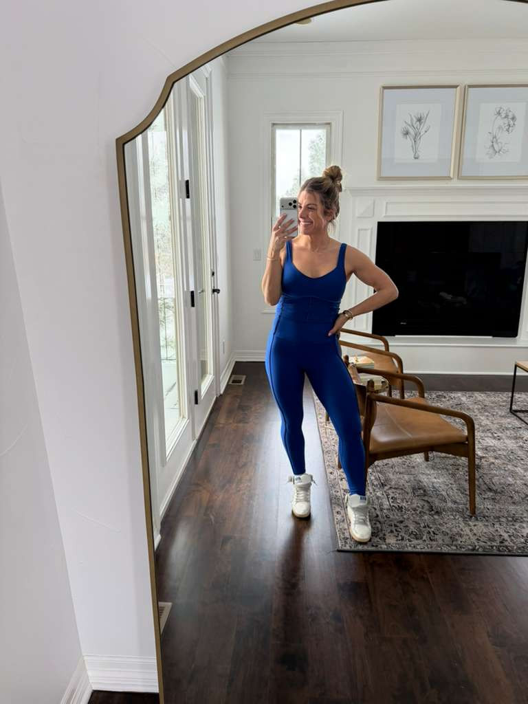 All blue activewear set for that bold, comfy confidence boost. Perfect for workouts, walks, or just owning the day 💙☕🌟
#Abercrombie #Activewear #LTKFit #Athleisure #WorkoutOutfit #GymStyle #OOTD #StyleInspo #FitnessFashion #ComfyChic 

 

#LTKActive #LTKootd
