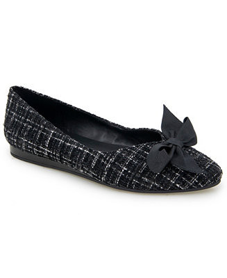 Kenneth Cole Reaction Women's Lily Bow Pumps - Macy's | Macy's