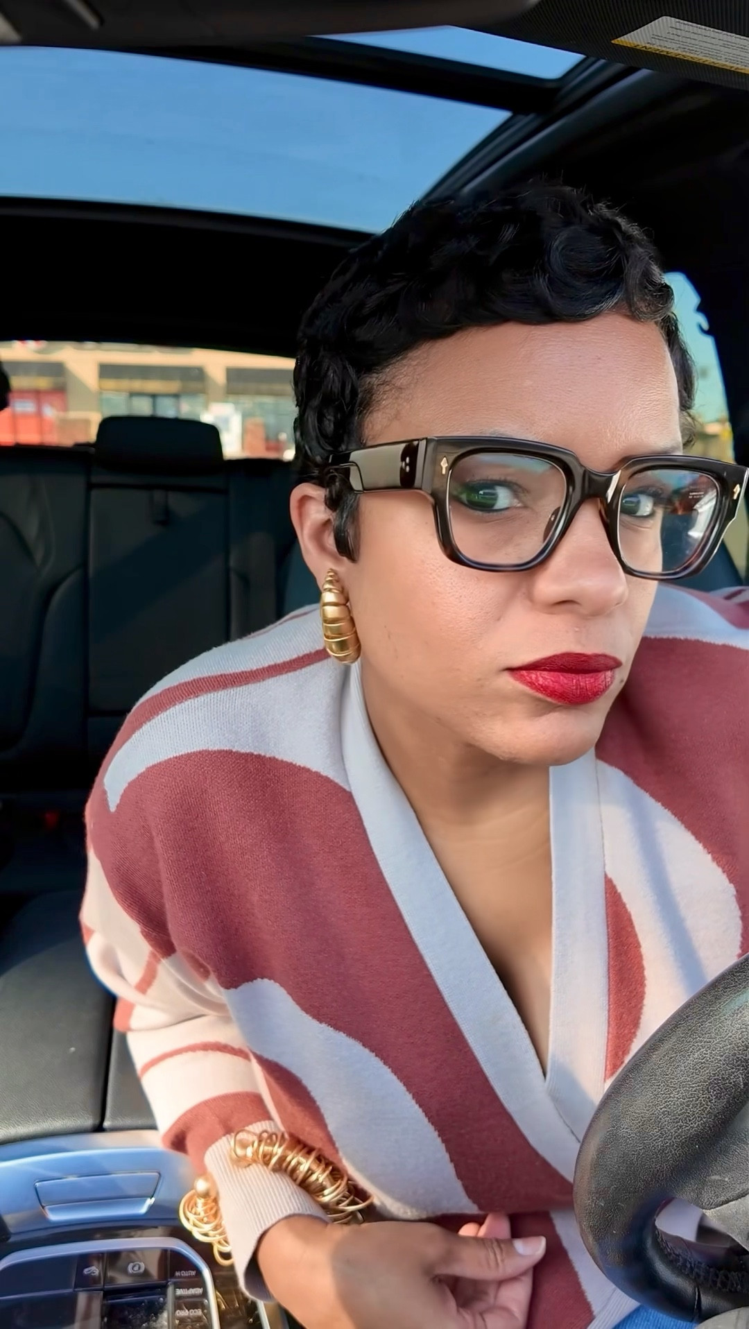 Short hair and a nice red lip for the pick me up 

#LTKStyleTip #LTKBeauty