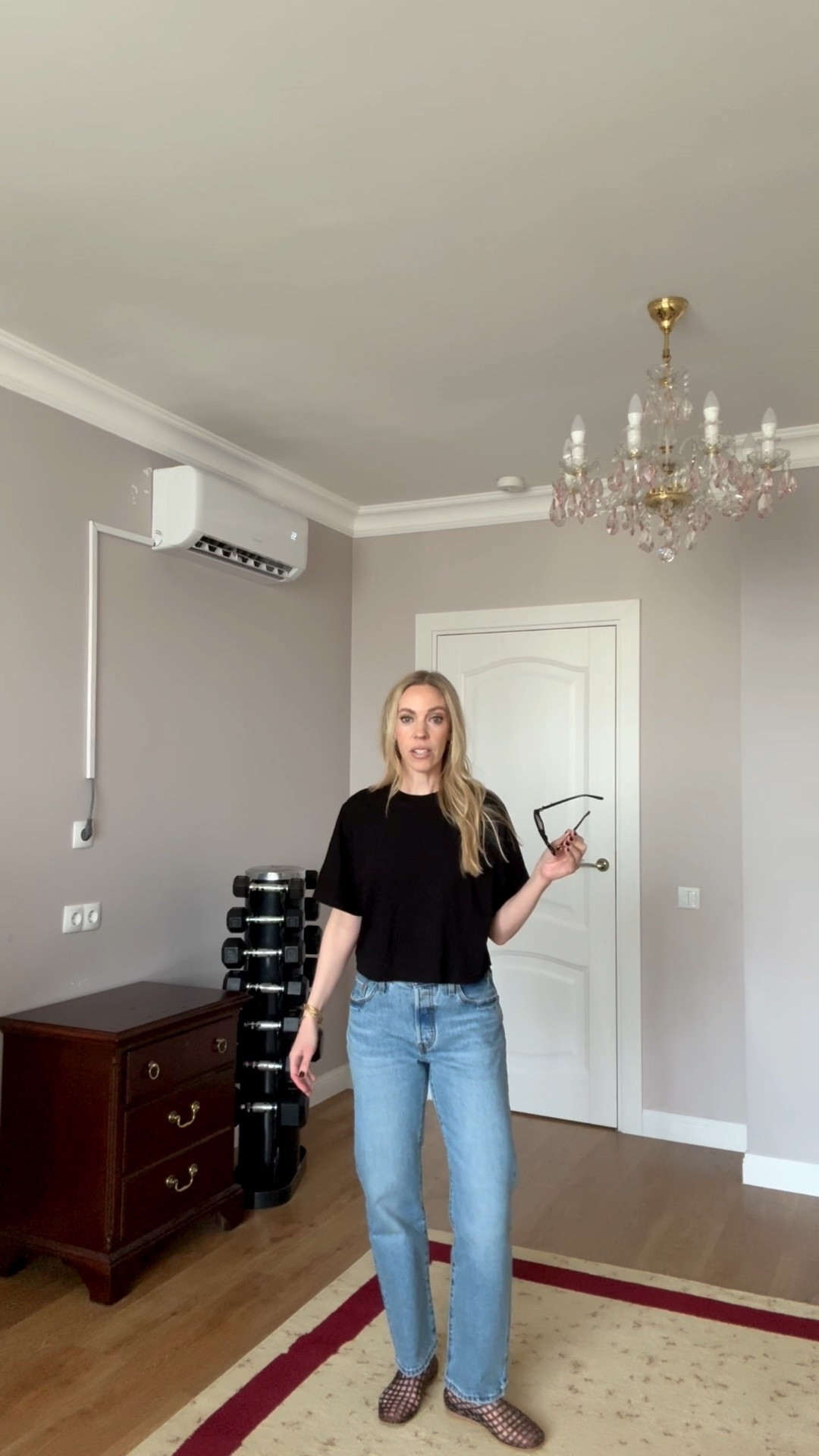 My @levi 90’s jeans are on sale this weekend! 

Cropped tee, baggy jeans, jelly shoes, jeans and tee outfit, summer 2026 outfits

#LTKSaleAlert #LTKgrwm #LTKSeasonal