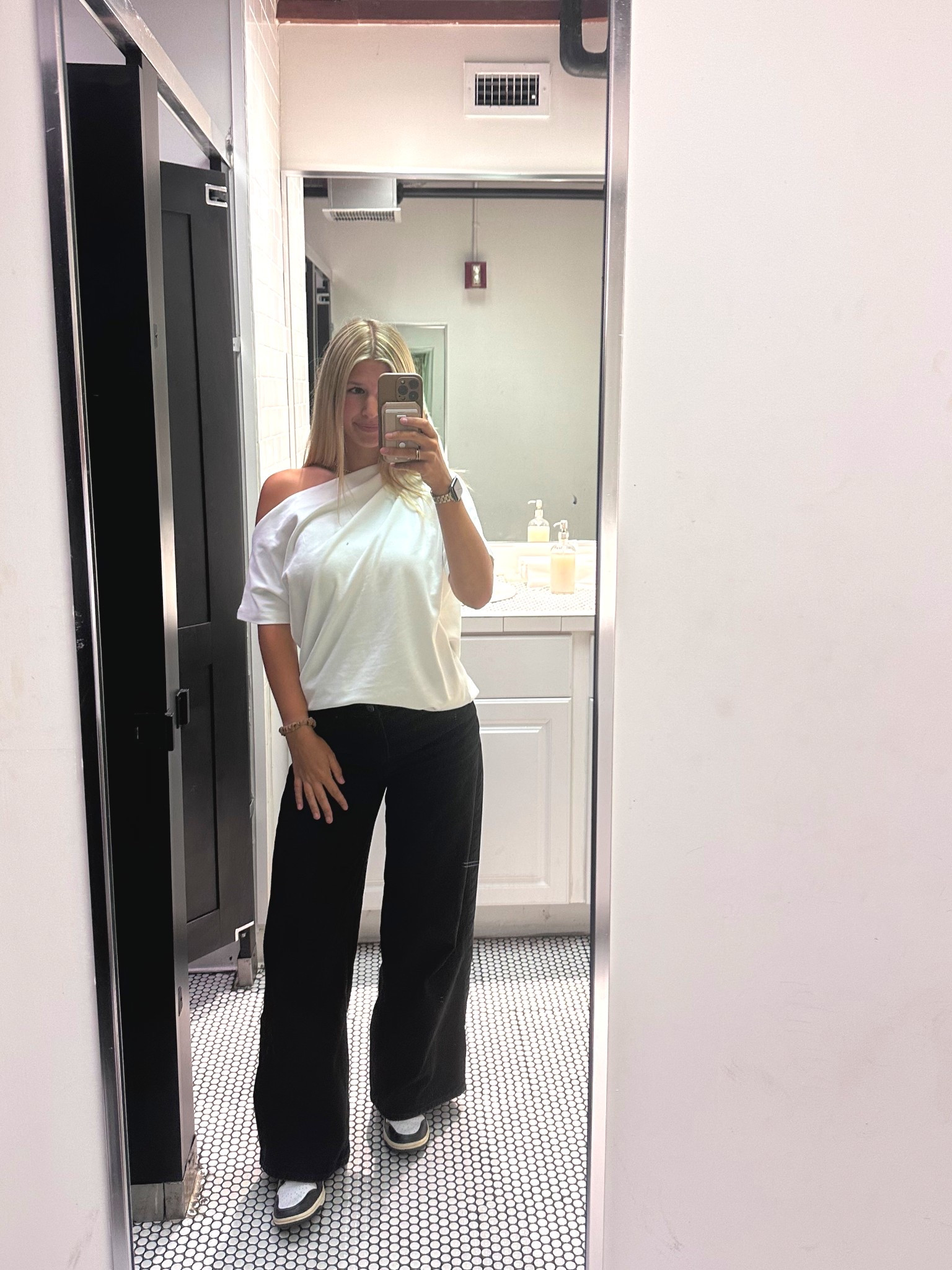 Perfect every day outfit! This one shoulder tee can be dressed up or down and has become one of my new go-tos! 

#LTKdayinmylife #LTKootd