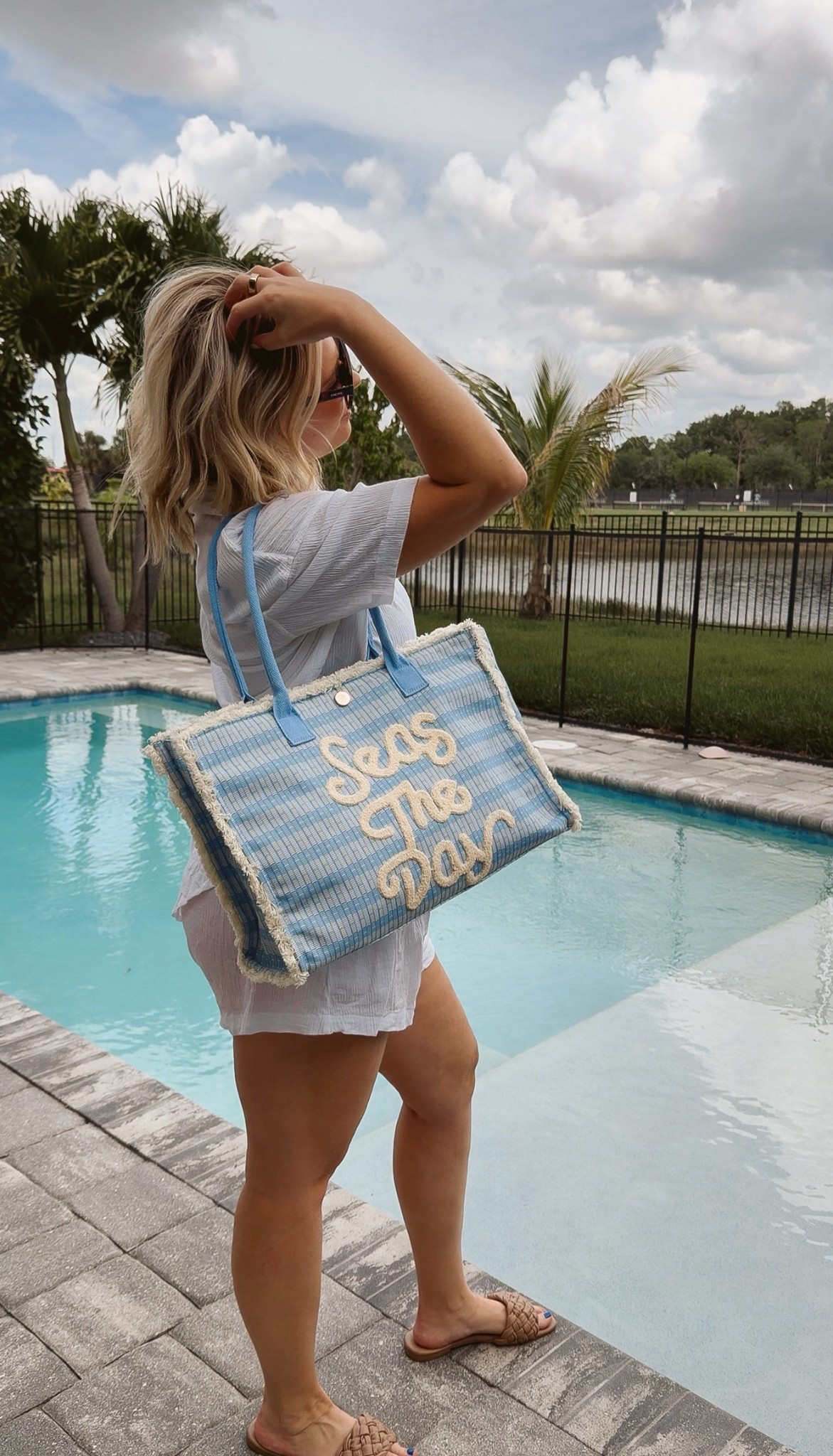 Seas the day and bring the cute bag 🩵☀️🌴

@packedparty 