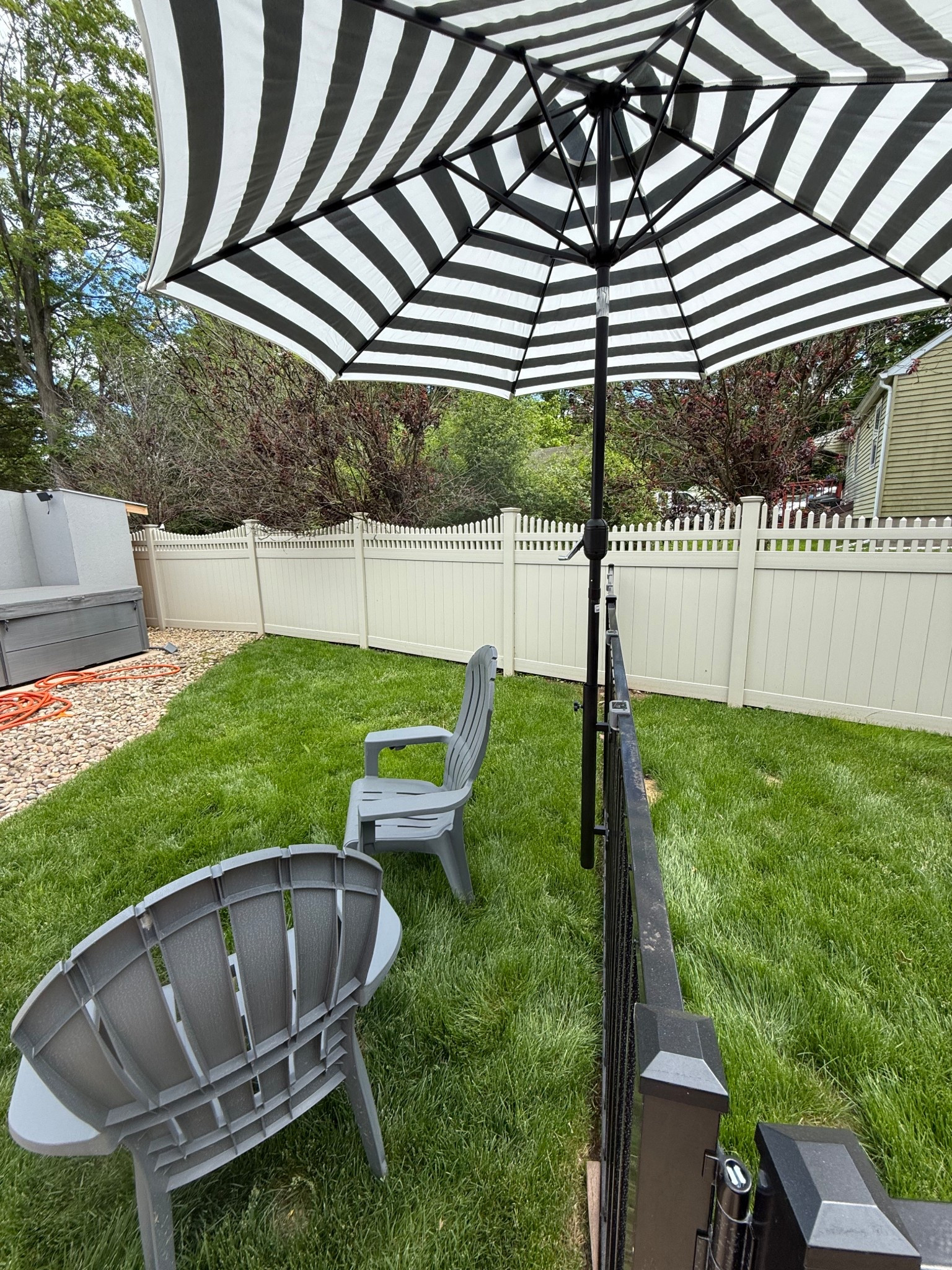 Obsessed with this fence umbrella holder!! 

#LTKHome #LTKSummerEdit #LTKFindsUnder100