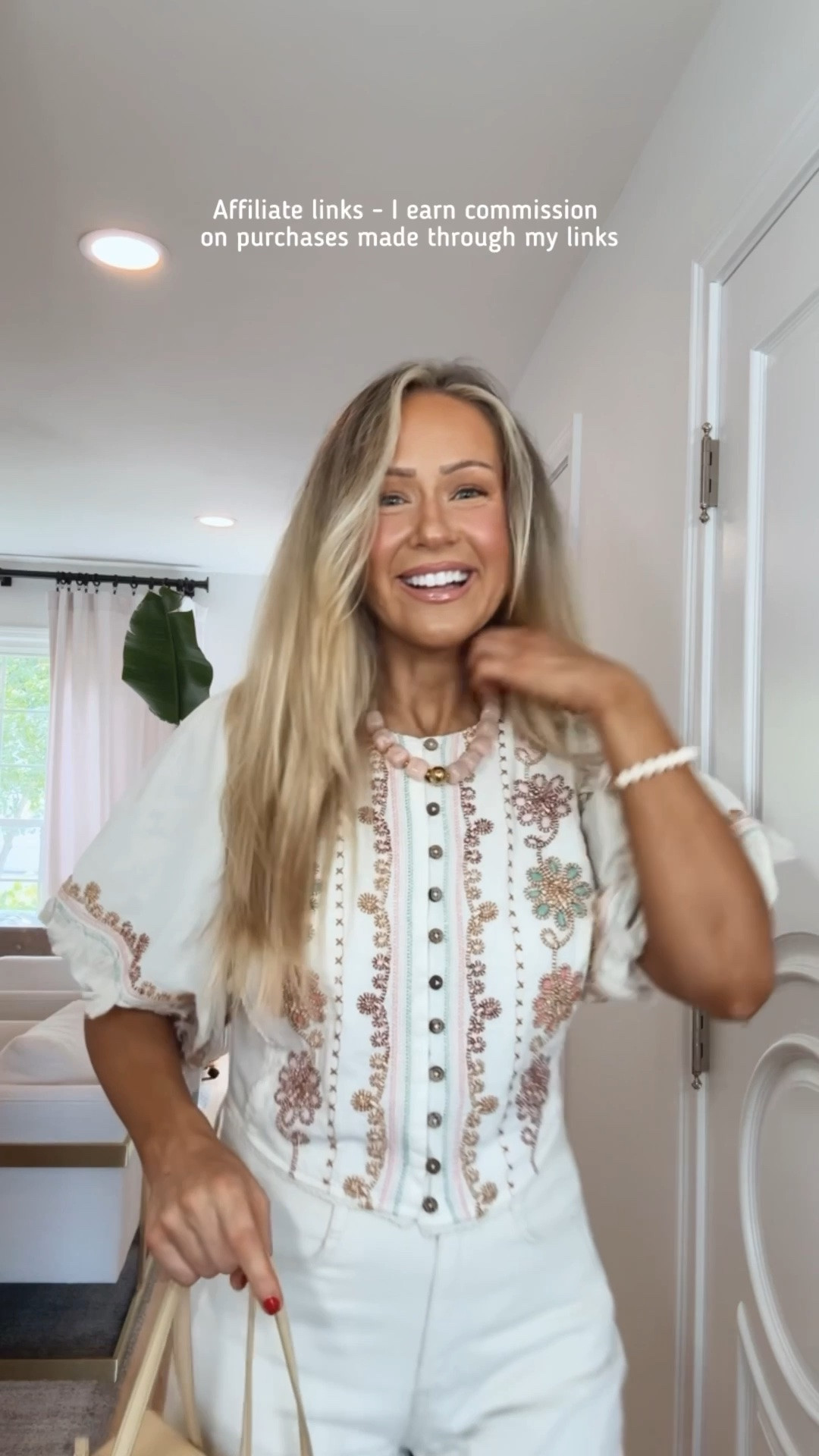 Affiliate links - I earn commission on purchases made through my links 

Zara summer outfits 
Zara jeans
Zara summer top