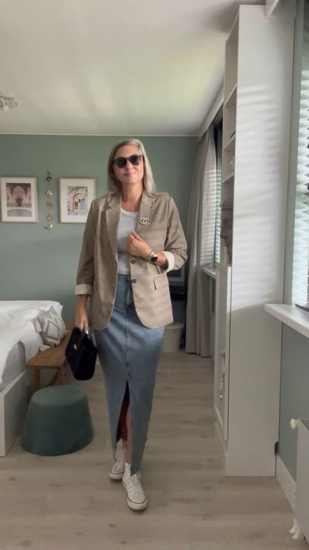 30 days of summer outfits. Back to work on my favorite tall denim maxi skirt (I have linked the regular length as well) paired with the viral Uniqlo ribbed bra top, a plaid blazer, white Chuck Taylor converse All Stars and Ray Ban Erica sunglasses. The monogram bag is from Zara. 



#LTKover40 #LTKmidsize #LTKBacktoSchool