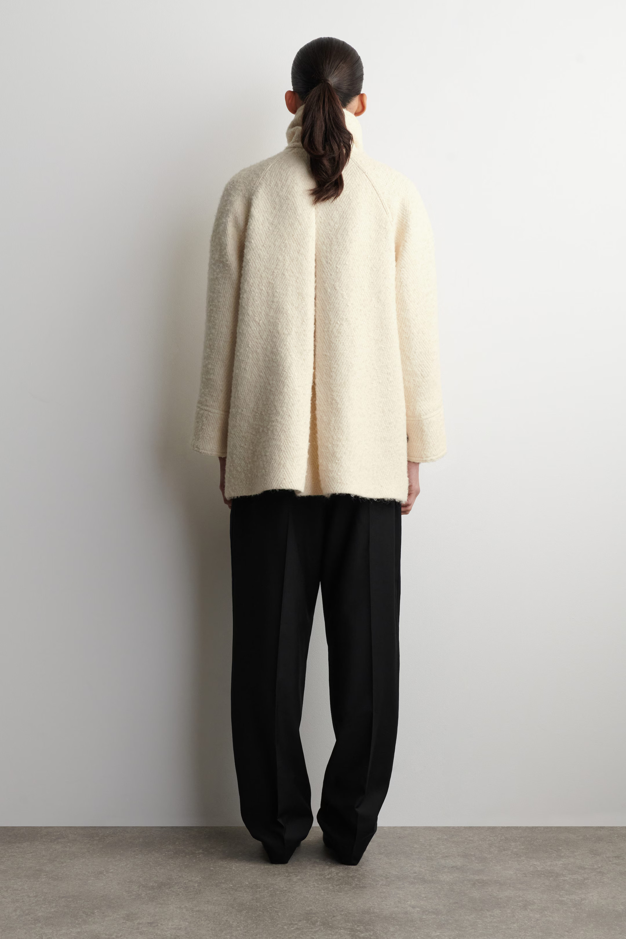 FUNNEL-NECK WOOL-HERRINGBONE SHORT COAT - CREAM | COS GB | COS UK
