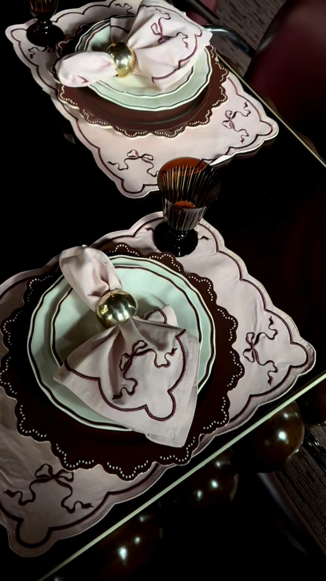 Holiday tablescape✨

#LTKFindsUnder50 #LTKHome #LTKHoliday