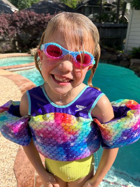 I’m so excited to partner with @target to share some of my favorites from @speedousa for summer! I stocked up for our put of town visitors for summer! @targetsyle 
#target #targetpartner #gofullspeedo #splashinwithspeedo

#LTKKids #LTKSeasonal #LTKSwim