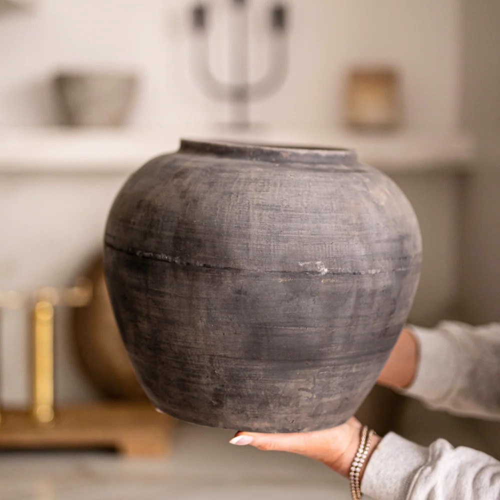 Vintage Inspired Porto Porcelain Pot Medium | By Luxe B Co. | luxe bCO