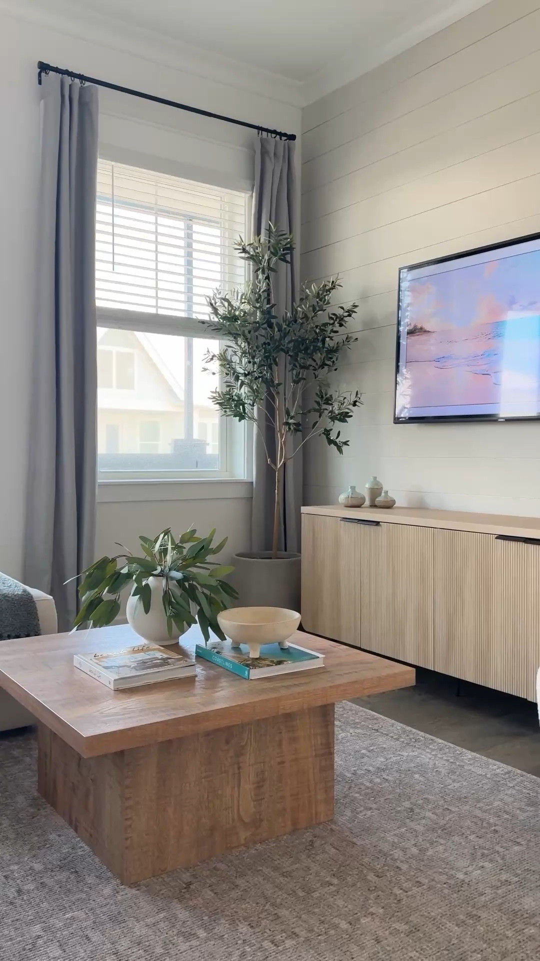 Save up to 80% off SITEWIDE with FREE SHIPPING for @wayfair Black Friday Extended Sale until 12/1! #wayfairpartner Here’s how I’ve styled a few pieces in our home that I love!  #wayfair 

#LTKSaleAlert #LTKCyberWeek #LTKHome