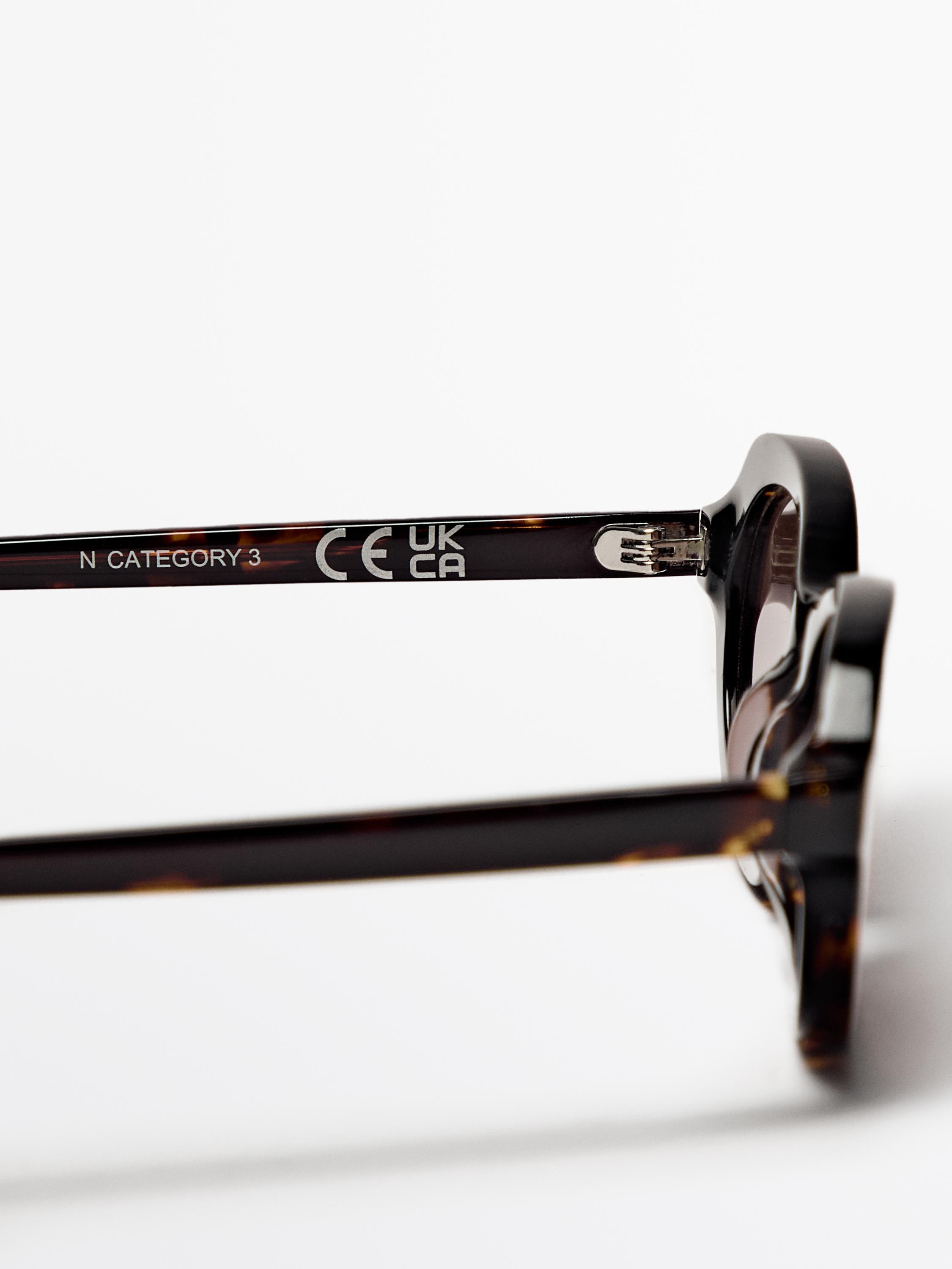 Tortoiseshell-effect mini oval sunglasses | Massimo Dutti UK