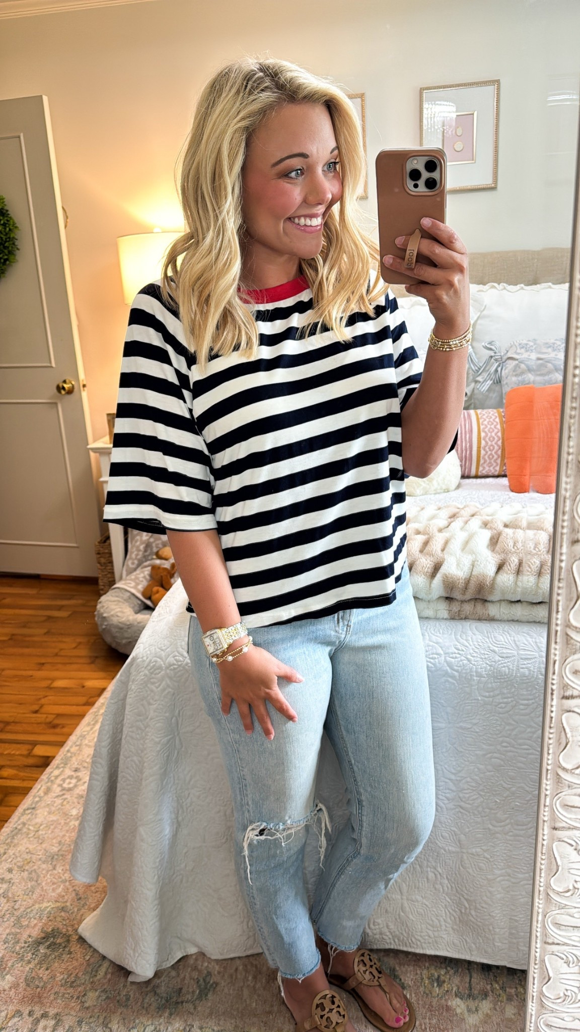 Still one of my favorite Amazon tops. I’m wearing a small
Comes in multiple colors