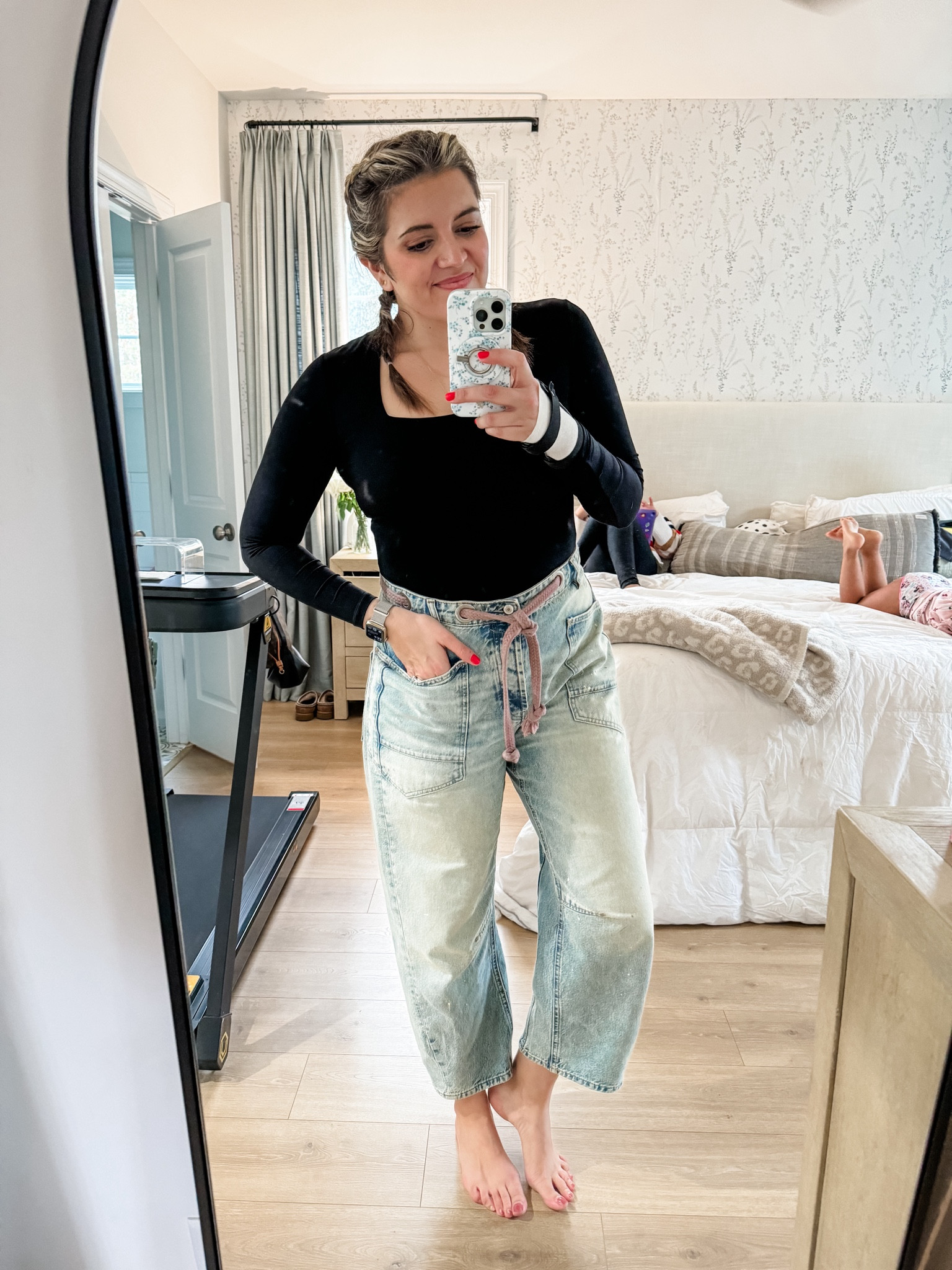 Outfit of the day: double lined long sleeve tea is a great skim. Look for less option. Fits true to size. Barrel leg jeans run slightly large size down in between.

#LTKfindsunder100 #LTKmidsize