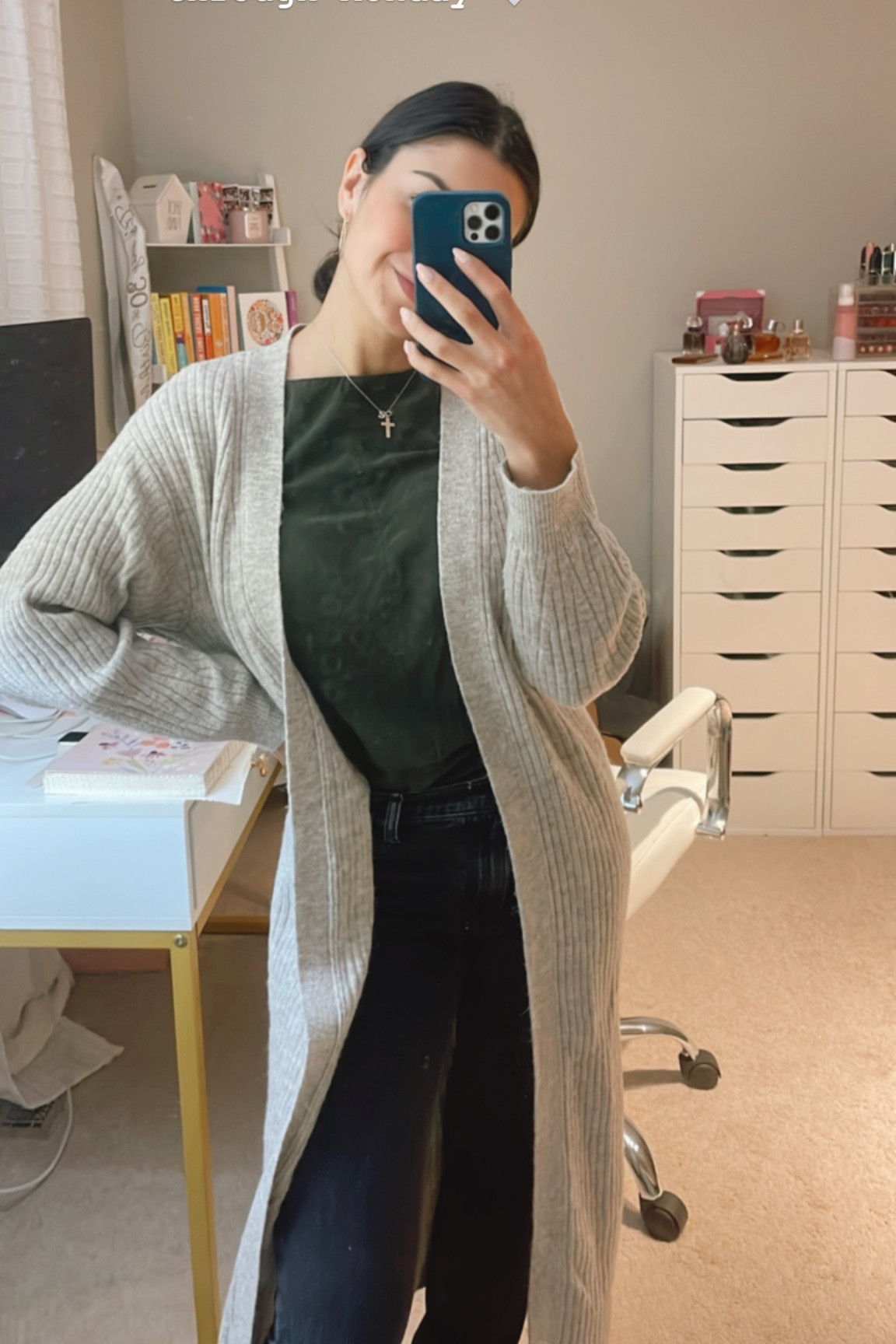 Woke up to snow this morning so immediately got my coziest cardigan out 🤍

This one is from H&M
Denim is Abercrombie & Fitch curve love 90s fit
Blouse is old from Banana Republic 

#LTKfindsunder50 #LTKstyletip #LTKfindsunder100