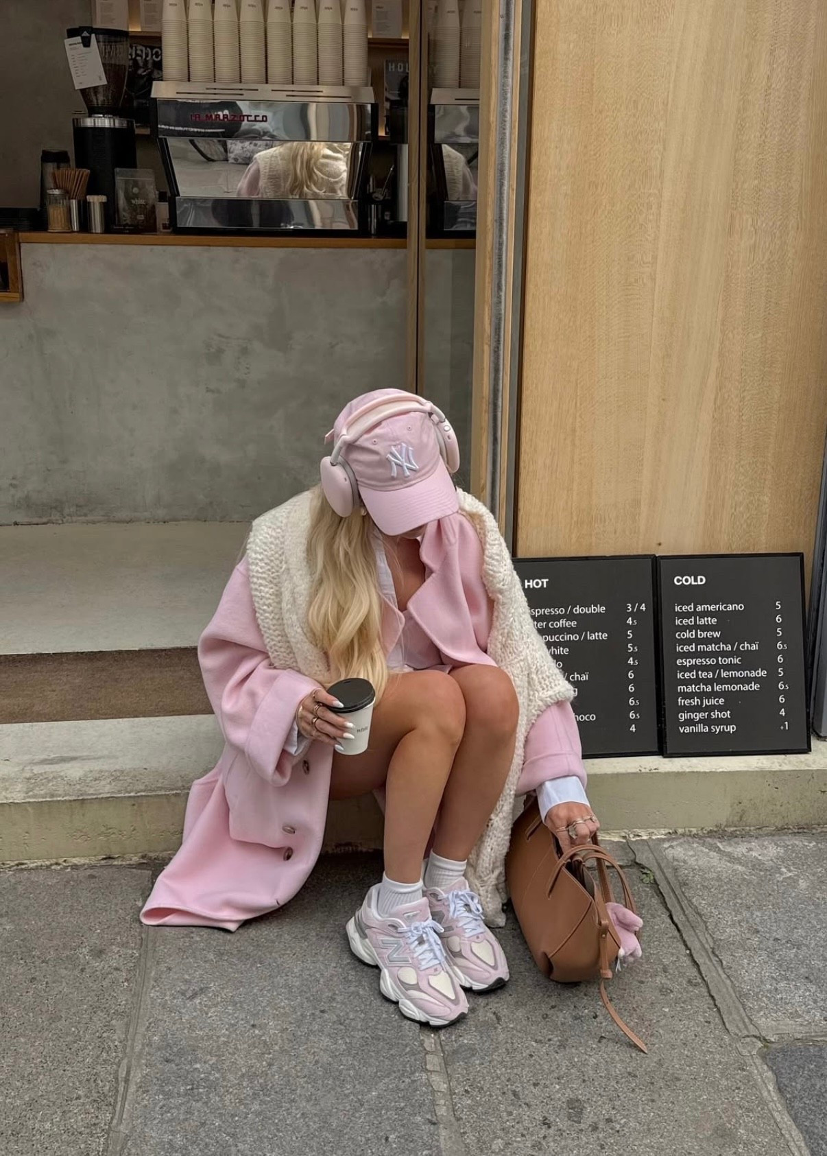 time to bring out the coats !! 🎀🧥❄️

fall style trends, autumn style trends, fall outfit ideas, fall outfit inspo, pink coat, pink cap, pink outfit, pink princess, fall to winter transition outfit

#LTKItBag #LTKStyleTip #LTKSeasonal