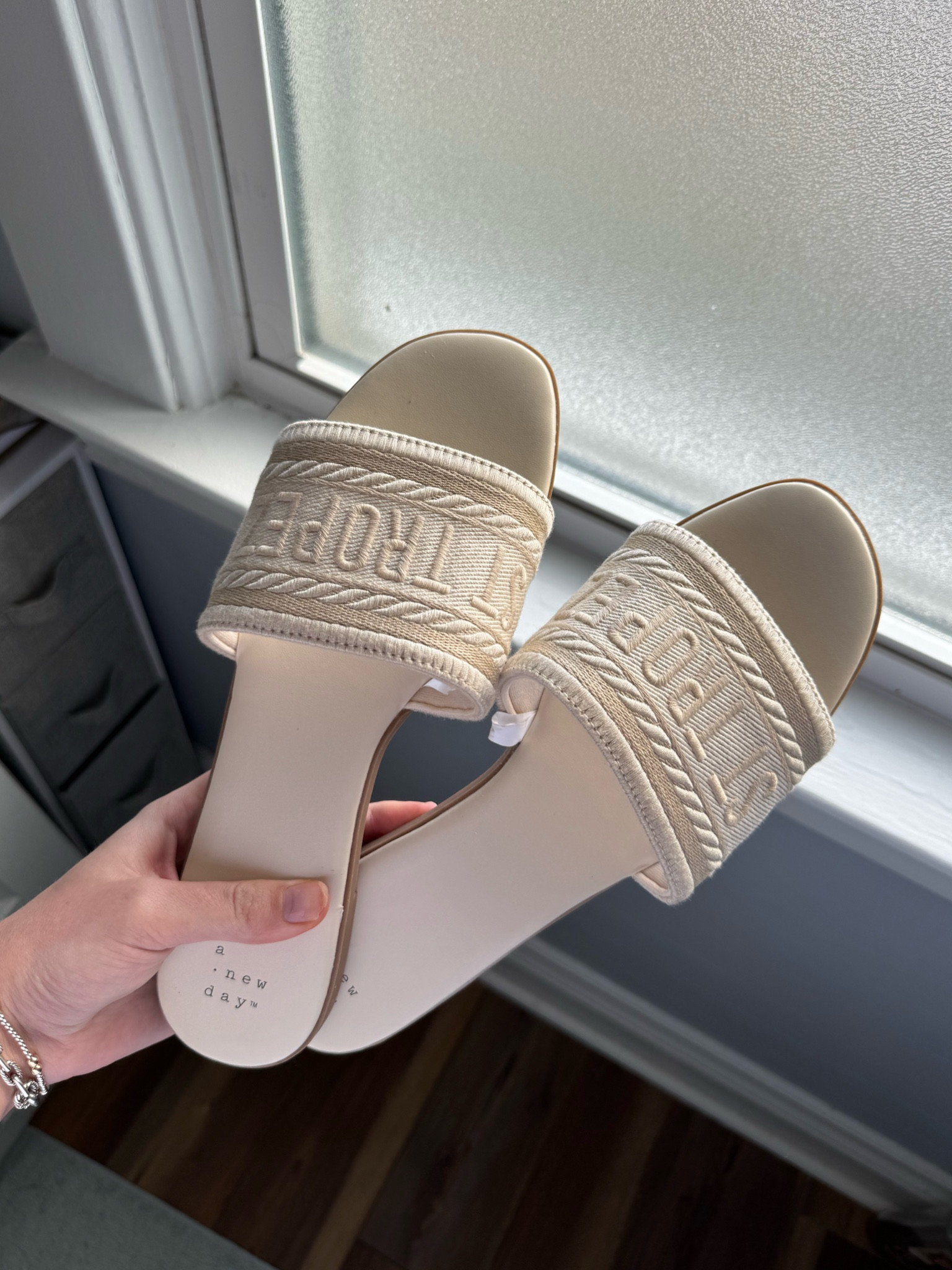 The cutest sandals🧡

#LTKfindsunder50 #LTKshoecrush #LTKSpringSale
