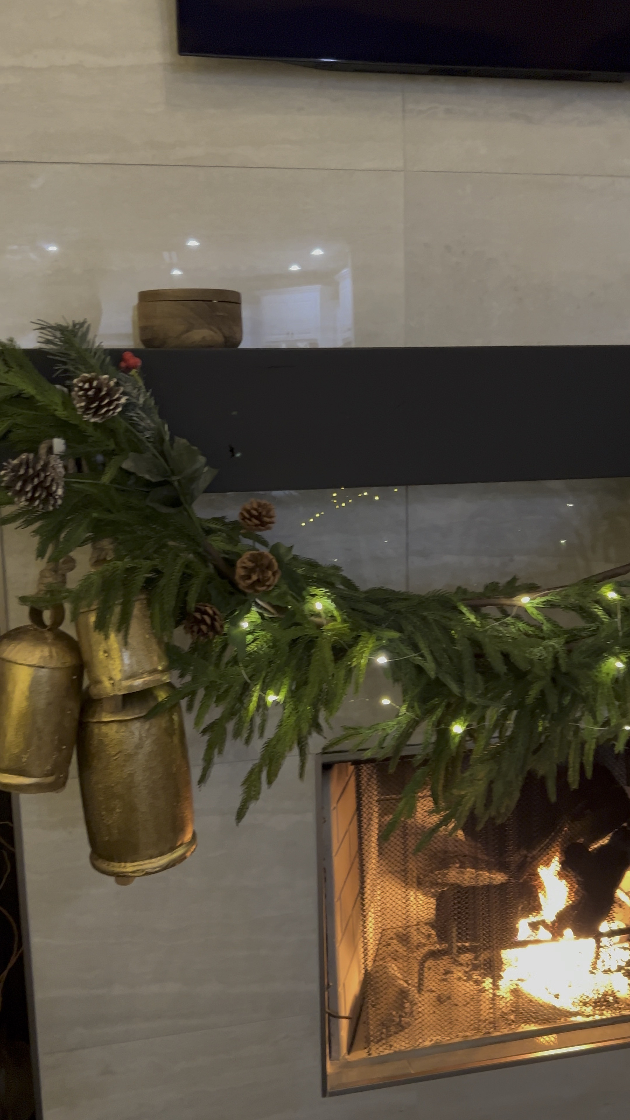 Holiday Mantel ✨ #ChristmasMantel #Christmas #MantelDecor

#LTKSeasonal #LTKHoliday