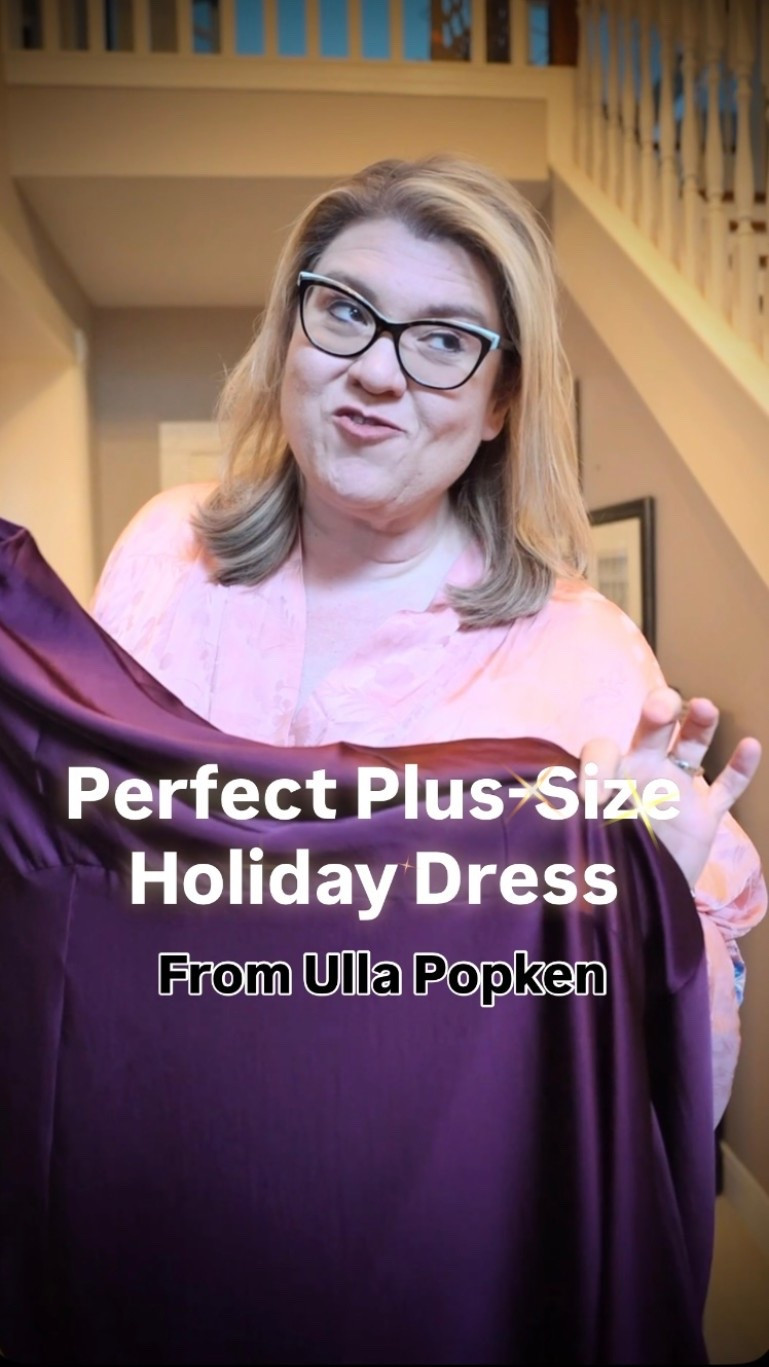Thanks, beautiful! 🎁✨
Here’s the Ulla Popken Bias-Cut Christmas Dress I just reviewed.
I’m wearing a 20/22, pear-shaped, and the drape on this one is incredible.