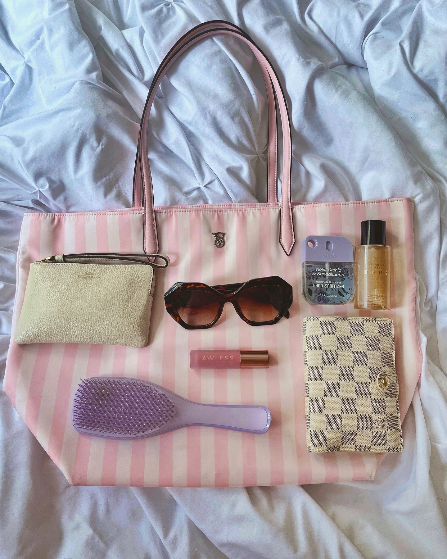 What’s In My Bag update

Ltkfindsunder100 / ltkfindsunder50 / LTKsalealert / LTKGiftGuide / LTKbeauty / Louis Vuitton / Louis Vuitton planner / planner / LV planner / planners / Victoria’s Secret / Victoria’s Secrets bag / vs bag / Victoria’s Secret tote bag / tote bag / tote bags / pink tote bag / pink striped tote bag / body mist / body spray / coach / coach wristlet / lawless beauty / lawless lip plumper / lip plumper / lip gloss / sale / sale alert

#LTKItBag #LTKStyleTip #LTKSeasonal