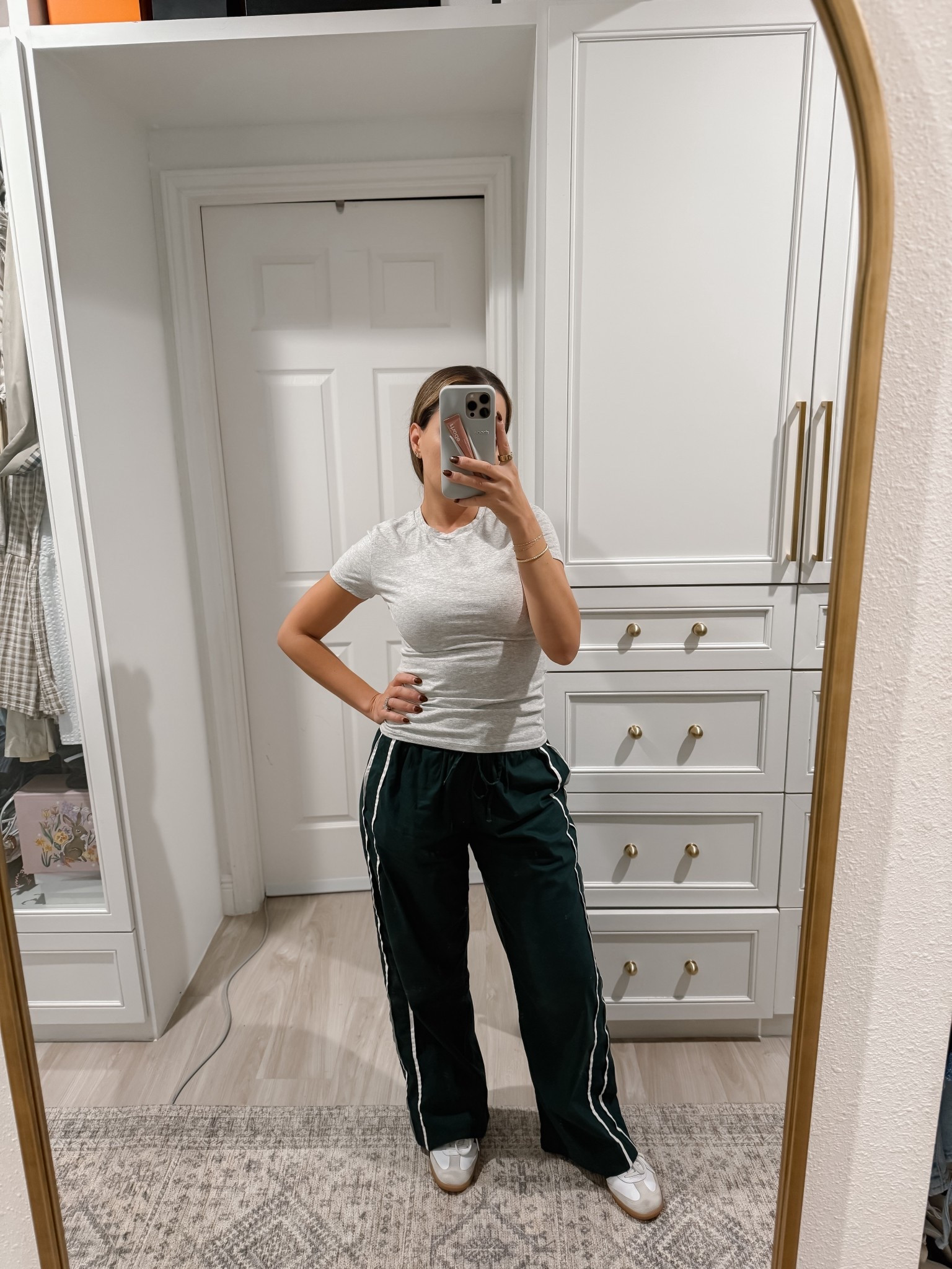 Mom OOTD.

#LTKActive #LTKU #LTKTravel