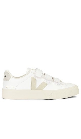 Veja Recife Sneaker in White. - size 40 | Revolve Clothing (Global)