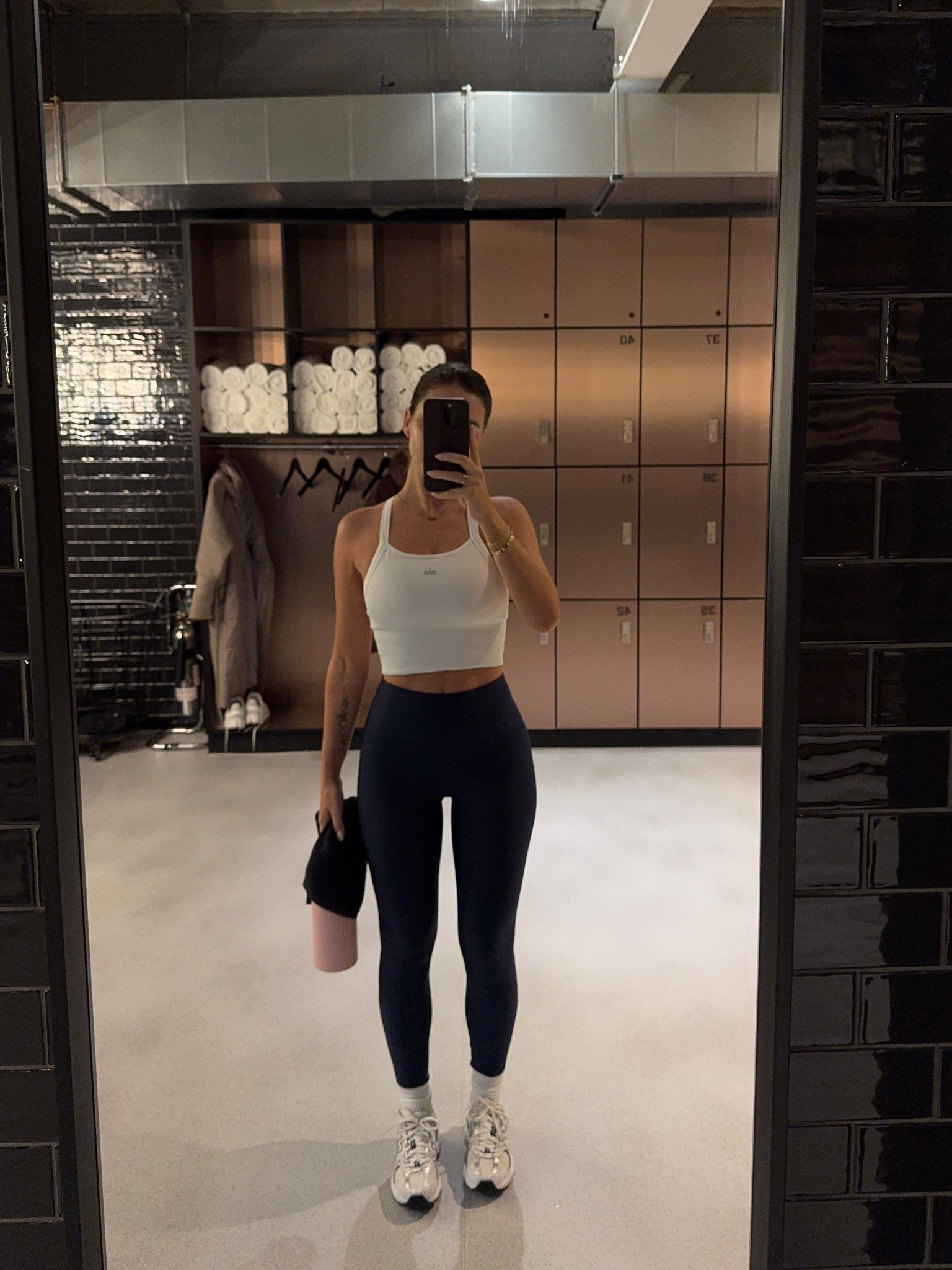 Alo new balance gym gear wellness active wear 

#LTKuk