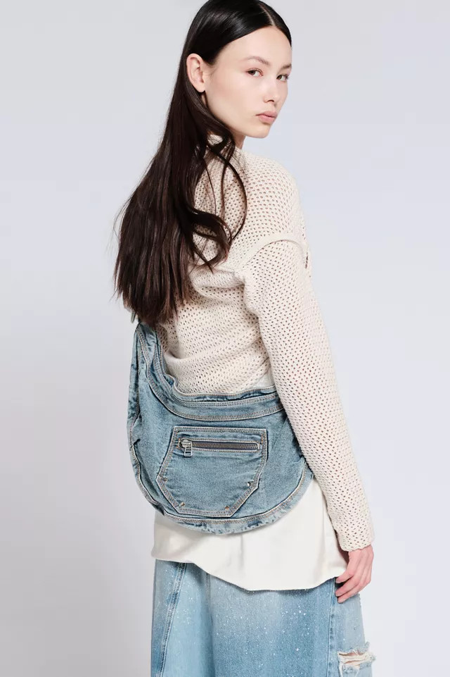 Darci Denim Shoulder Bag | Urban Outfitters (US and RoW)