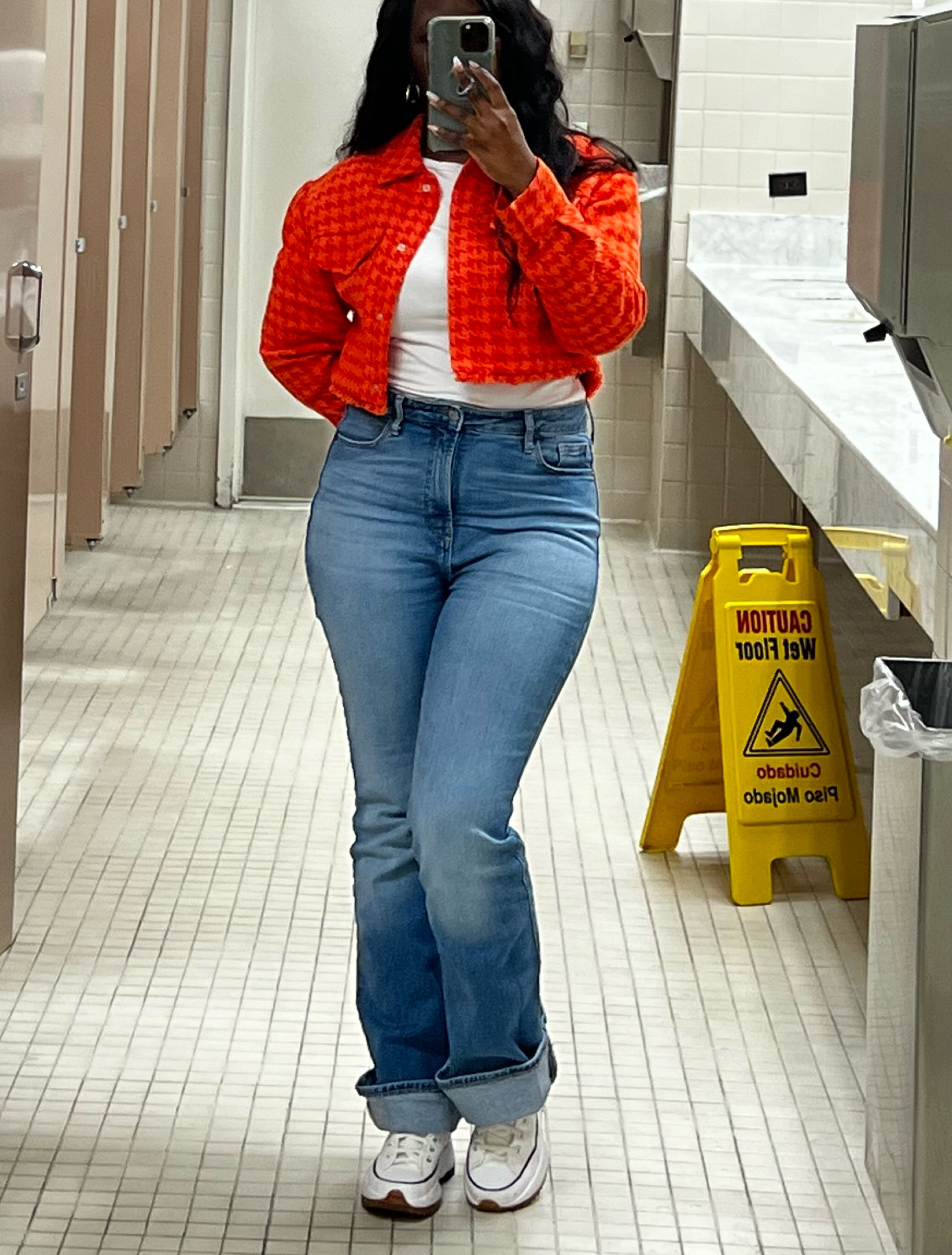 Orange houndstooth blazer: Size S
White T-Shirt: Size M
Jeans: Size 6
Sneakers: Size 6

Jacket // plaid // gingham // white tee // top // shirt // blue denim // pants // converses // shoes



#LTKworkwear #LTKstyletip