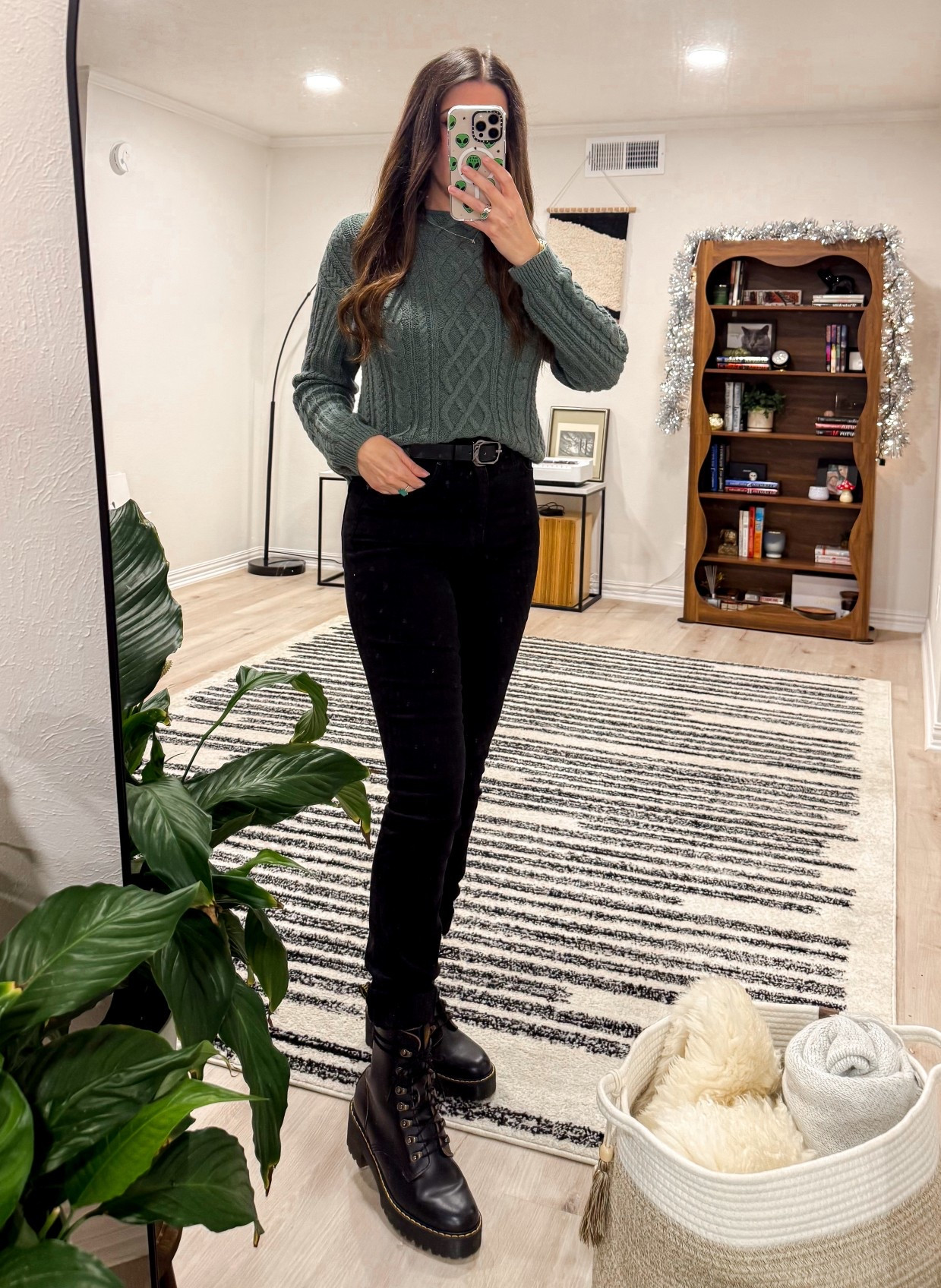 Cozy but put-together kind of day 🤍

A classic cable knit paired with black denim and chunky lace-up boots is one of my favorite easy formulas. Polished enough to leave the house, comfortable enough to stay in — and every piece here mixes effortlessly with a fall/winter closet. Timeless, wearable, no overthinking required. 

#LTKSaleAlert
