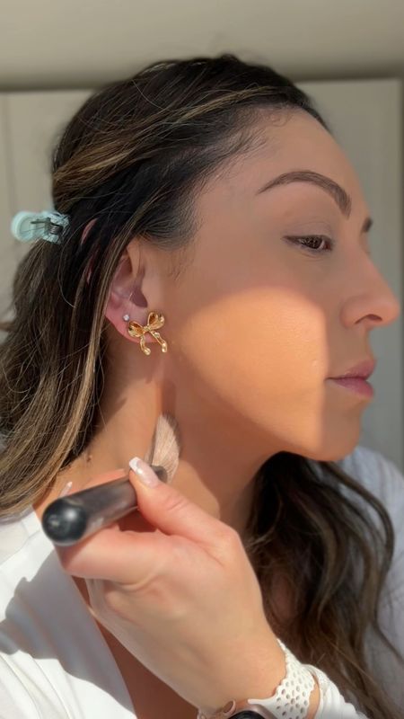 Try out this super easy jawline contour!! 

I’m using the Contour wand by Tilbury! I’ve been using it for years now and I absolutely LOVE it!💕 


#LTKbeauty #LTKover40 #LTKSpringSale