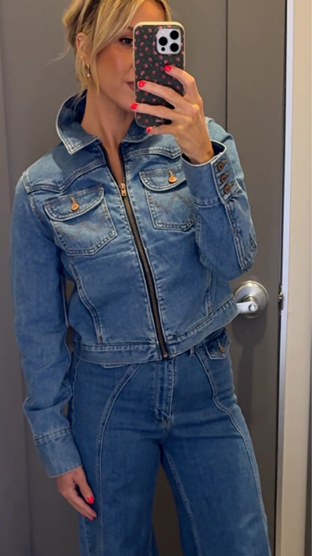 NEW FALL FROM TARGET I’m loving! Wearing 6x30 in wrangler jeans - so comfy and make your legs look soo long! Wearing 8 in brown burgundy boyfriend jeans, if you want oversized size up but tts. Wearing S in brown plaid jacket! Loveeeddd and so cute. Could style a million ways!! Wearing 8 in brown mini skirt and it is MINI and small - size up atleast 2 sizes! Wearing S in zip up sleeveless sweater vest! Linking some belts I saw and loved!

#LTKootd #LTKSaleAlert #LTKSeasonal