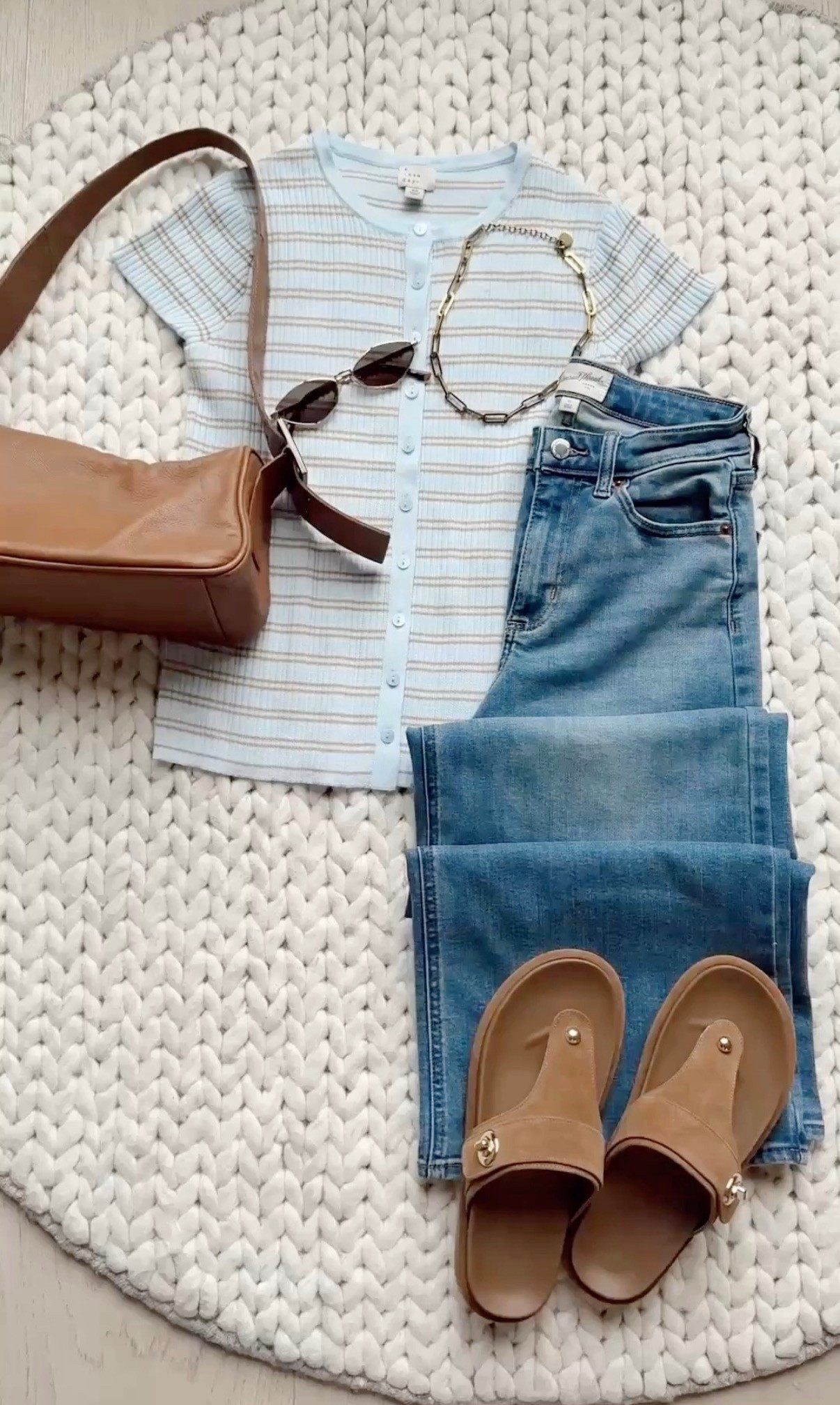 🤍 Target Outfit 🎯

#LTKmomlife #LTKgrwm #LTKdayinmylife