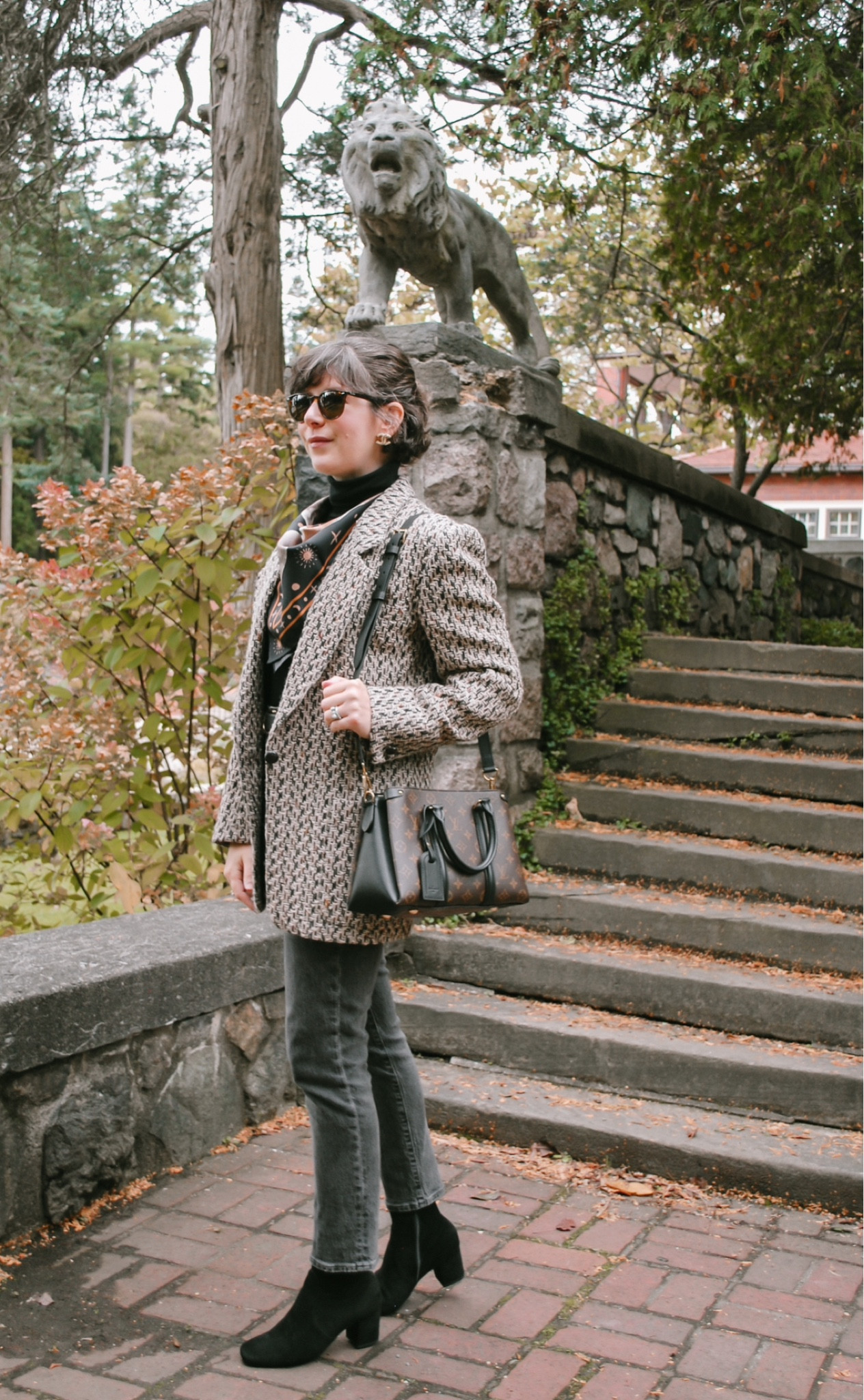 OOTD // vintage tweed boucle blazer. My @fleursauvagedesign Black Friday sale starts tomorrow 🖤


#LTKstyletip #LTKSeasonal #LTKmidsize